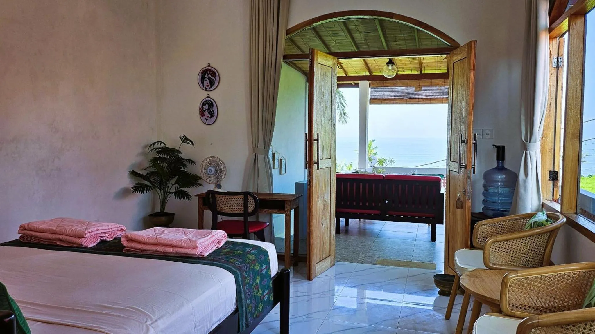 Bed in Pondok Pisces Bungalows Balian Beach