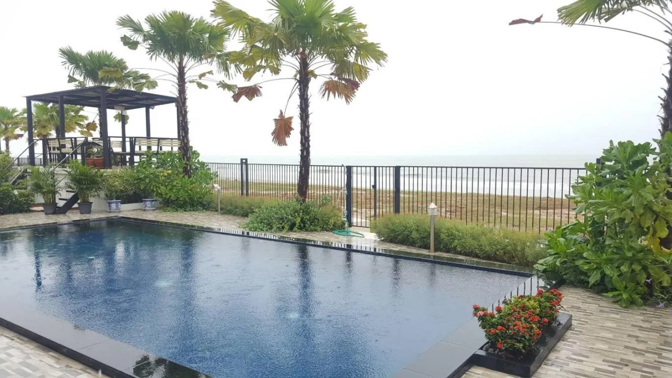 Swimming pool in La Playa Beach Front Pool Villa Cha-am,Huahin