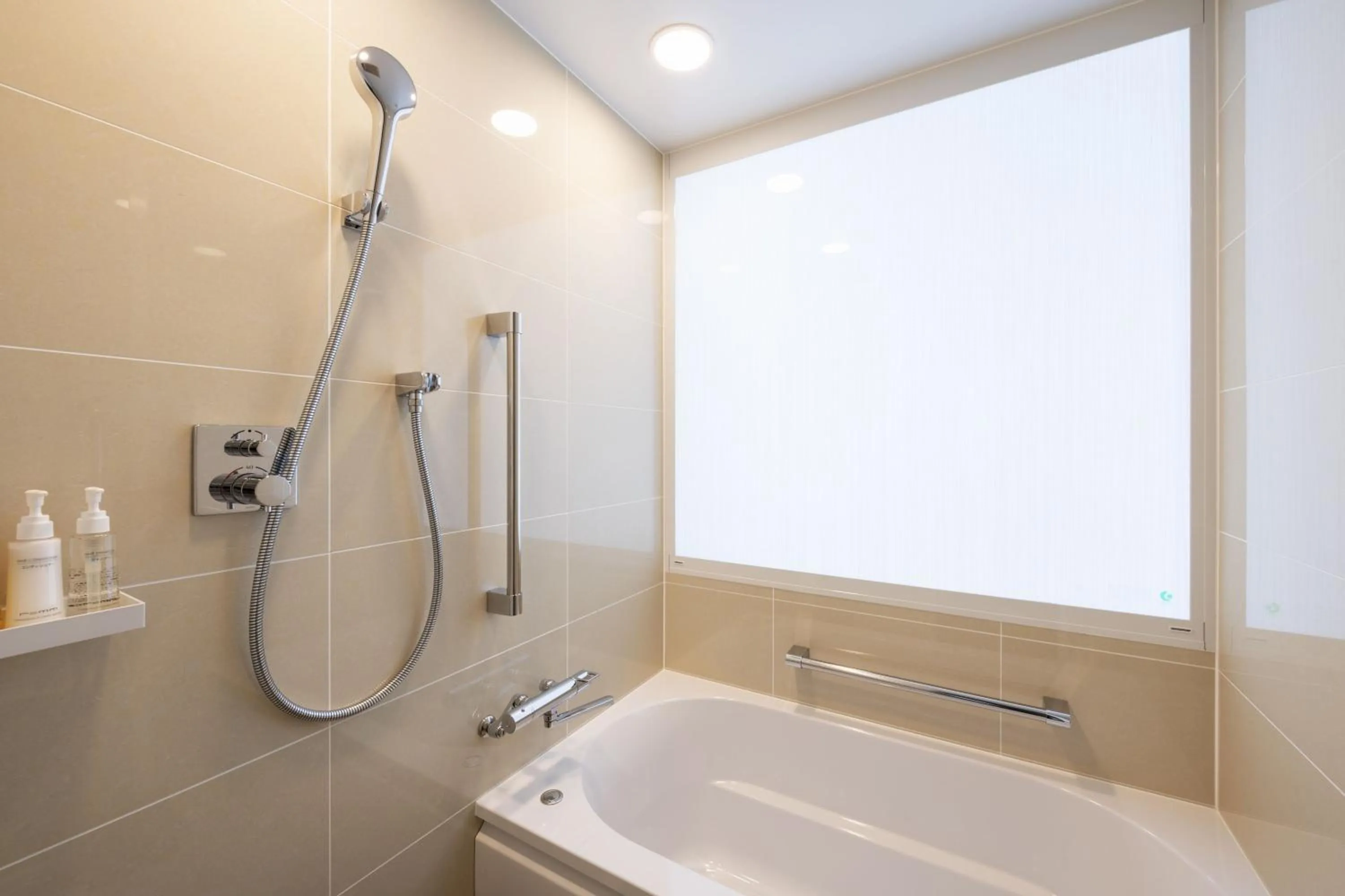 Bathroom in remm Tokyo Kyobashi