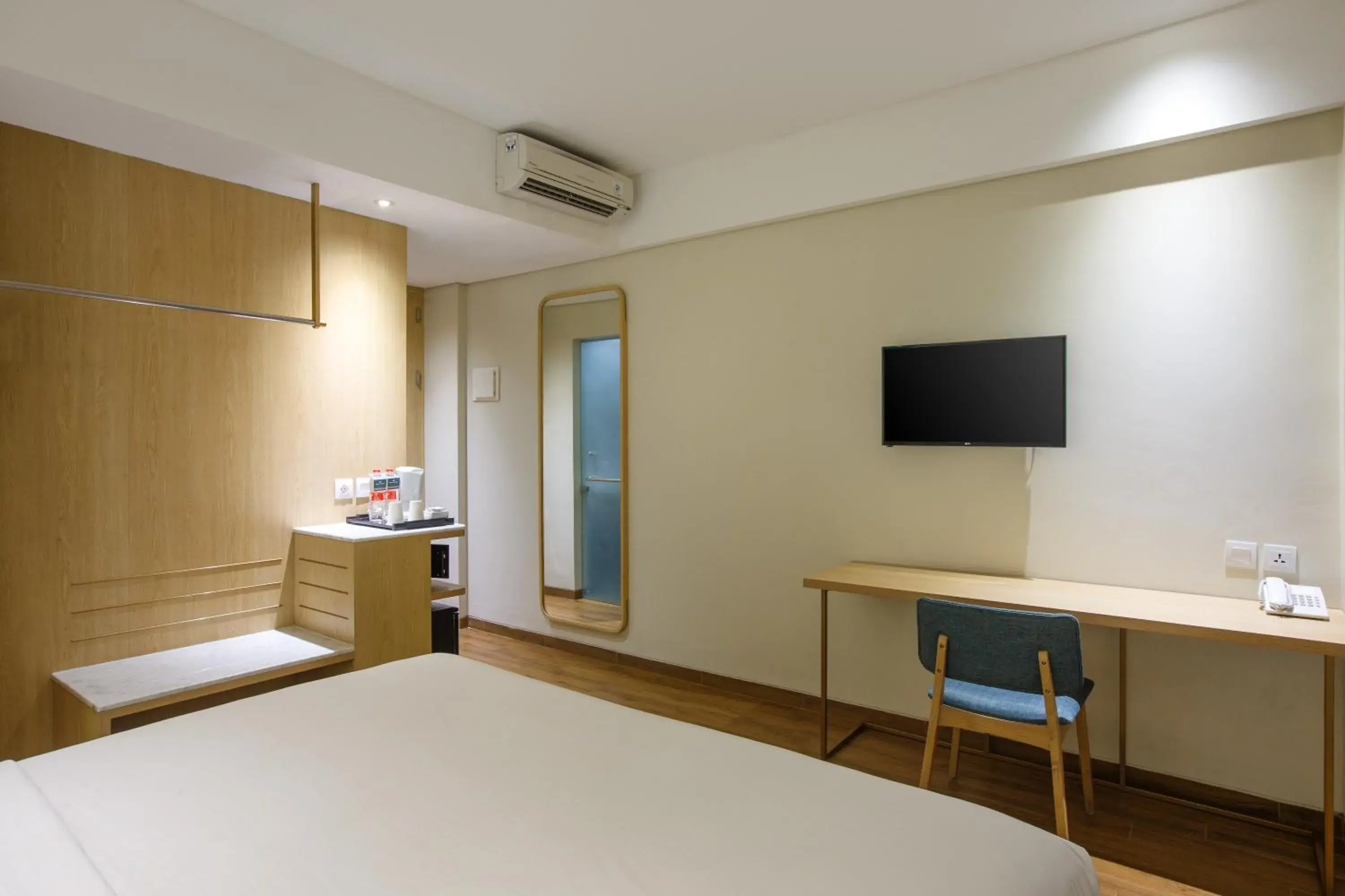 Bedroom, Bed in Hotel Santika Premiere Garut Bedroom, Bed in Hotel Santika Premiere Garut