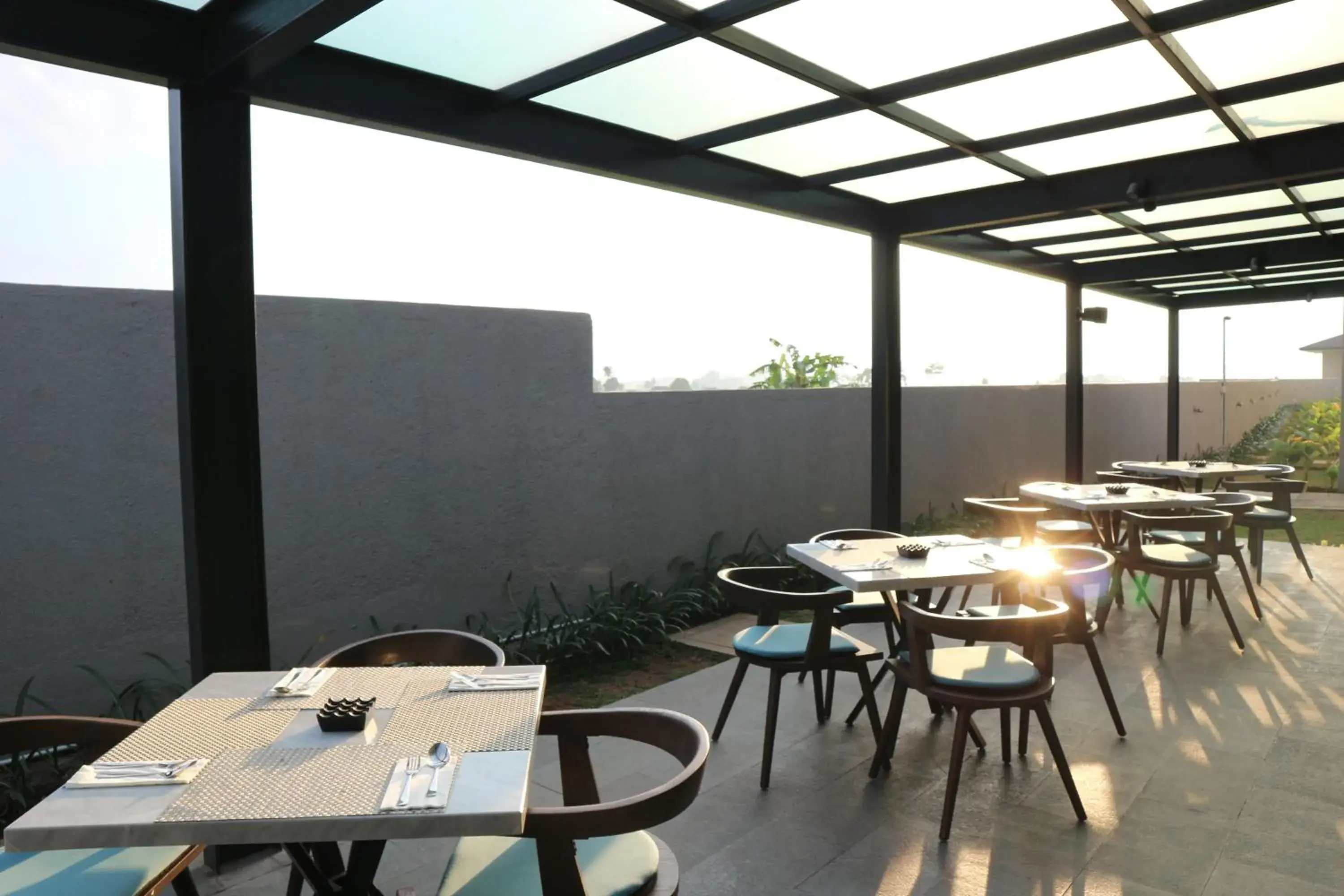 Restaurant/places to eat in Hotel Santika Premiere Garut Restaurant/places to eat in Hotel Santika Premiere Garut