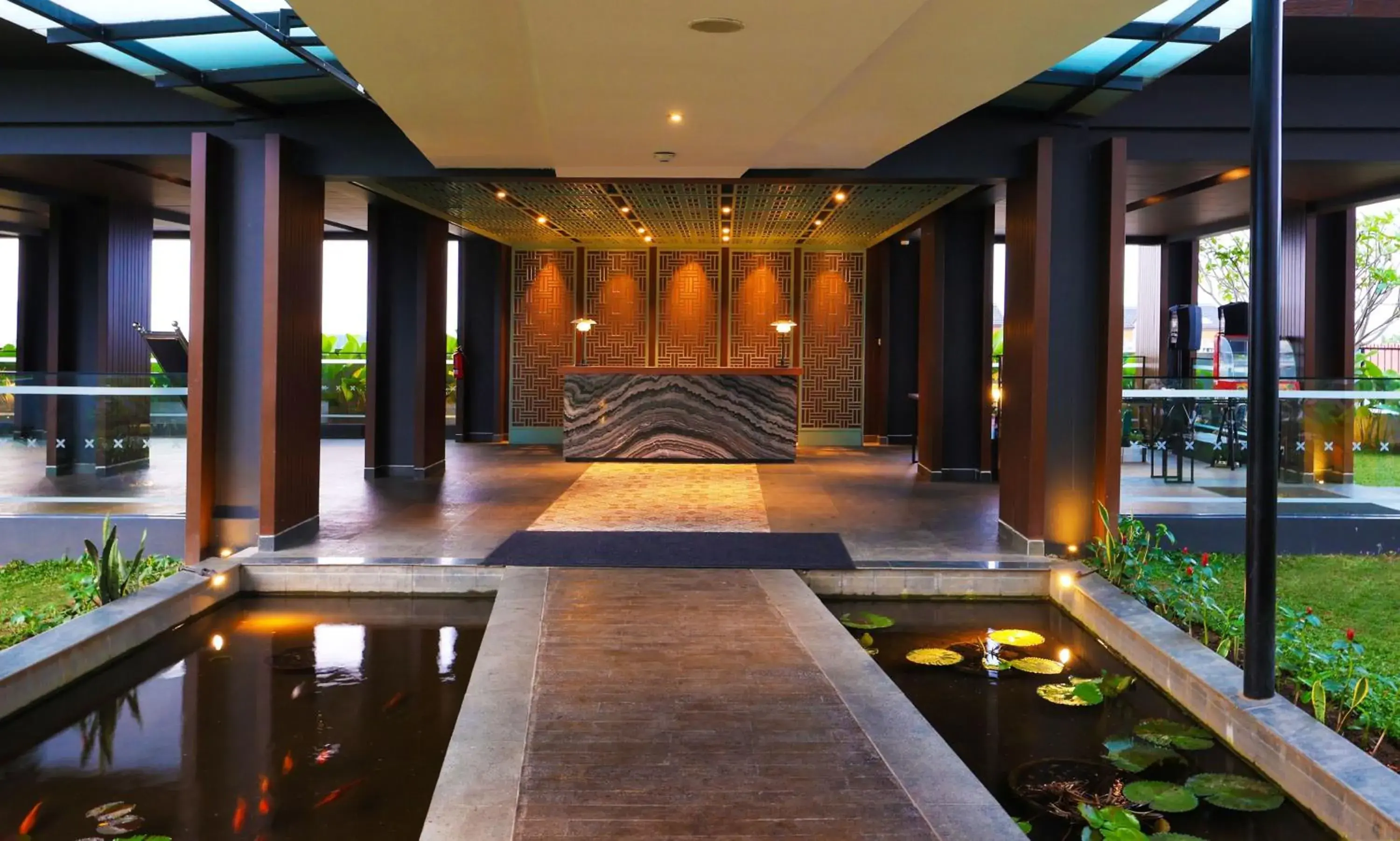 Lobby or reception in Hotel Santika Premiere Garut Lobby or reception in Hotel Santika Premiere Garut