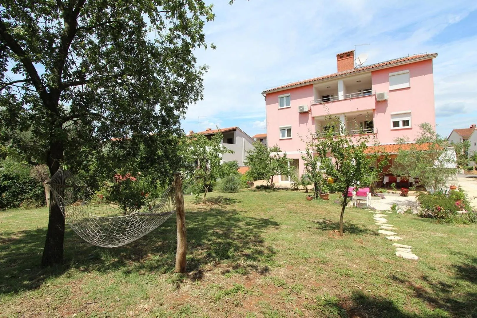 Property building in Apartments Ulika