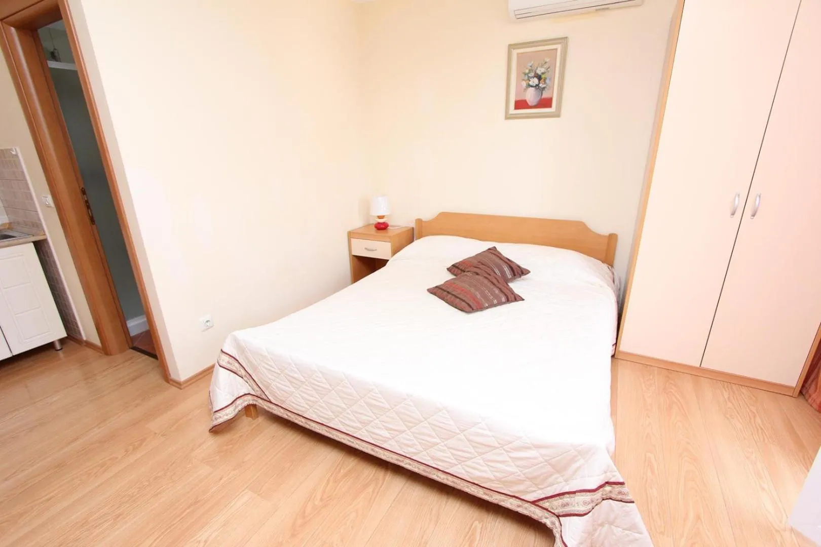 Bed in Apartments Ulika