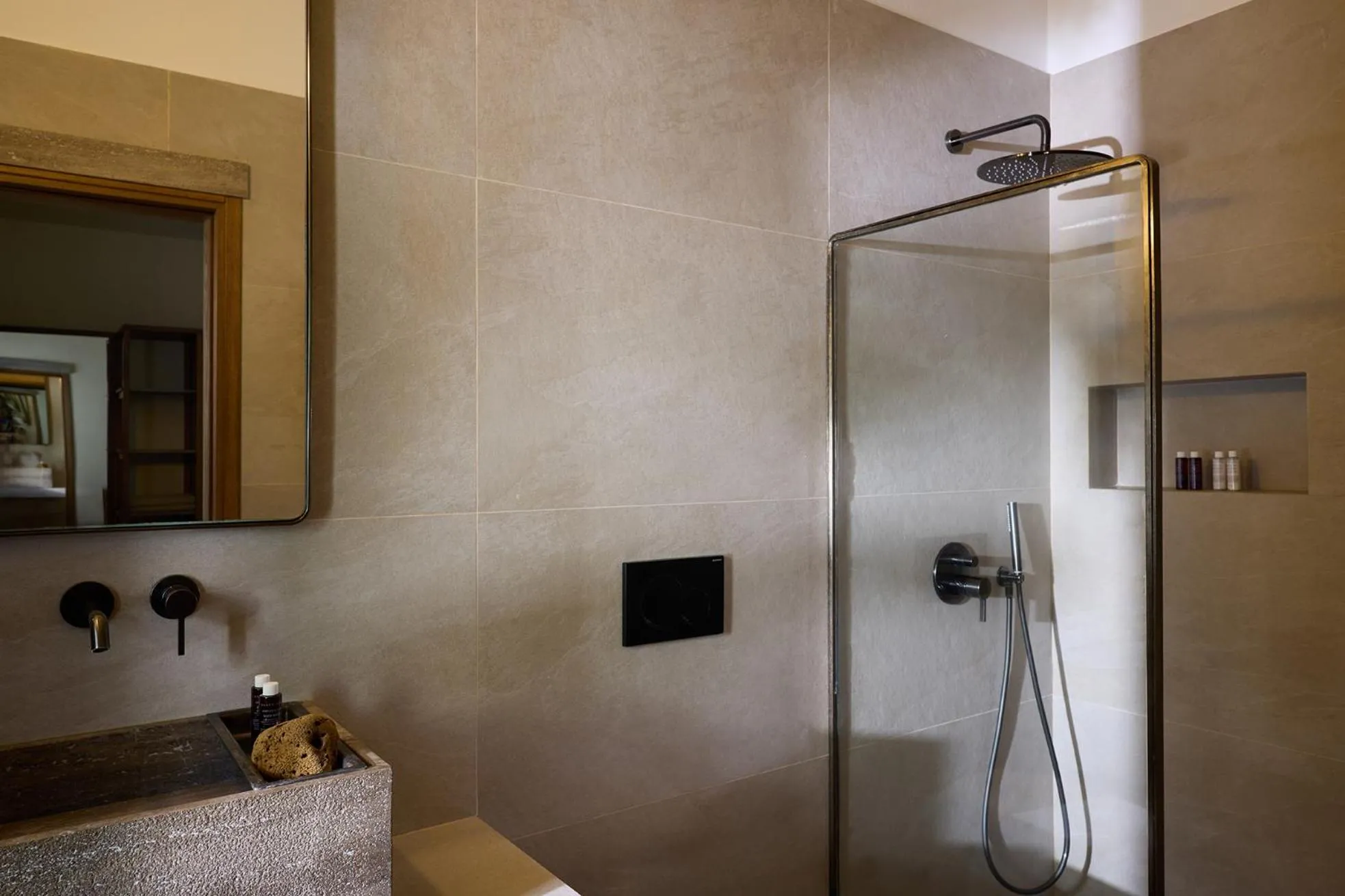 Shower in Bellonias Villas