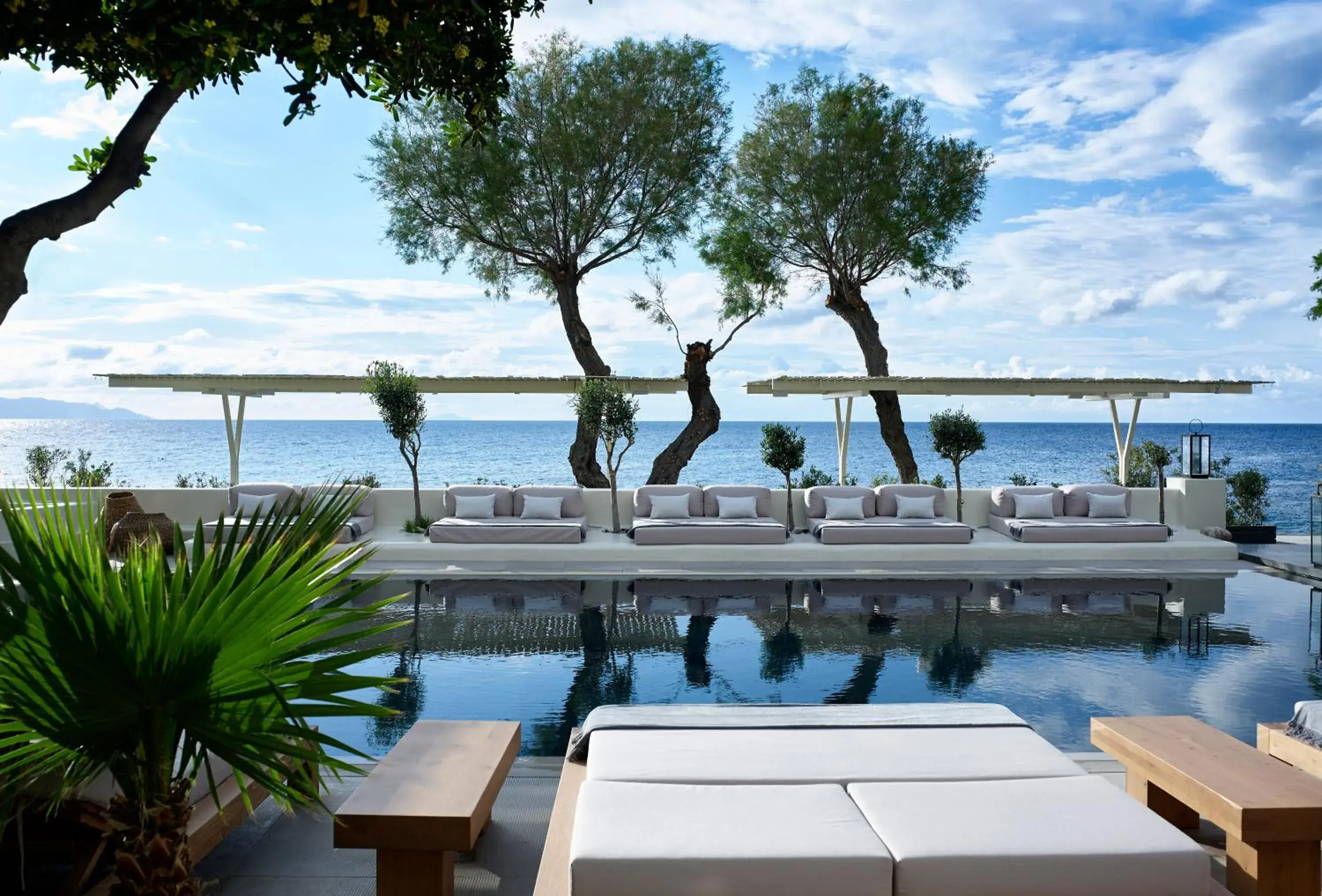 Swimming pool in Bellonias Villas Swimming pool in Bellonias Villas