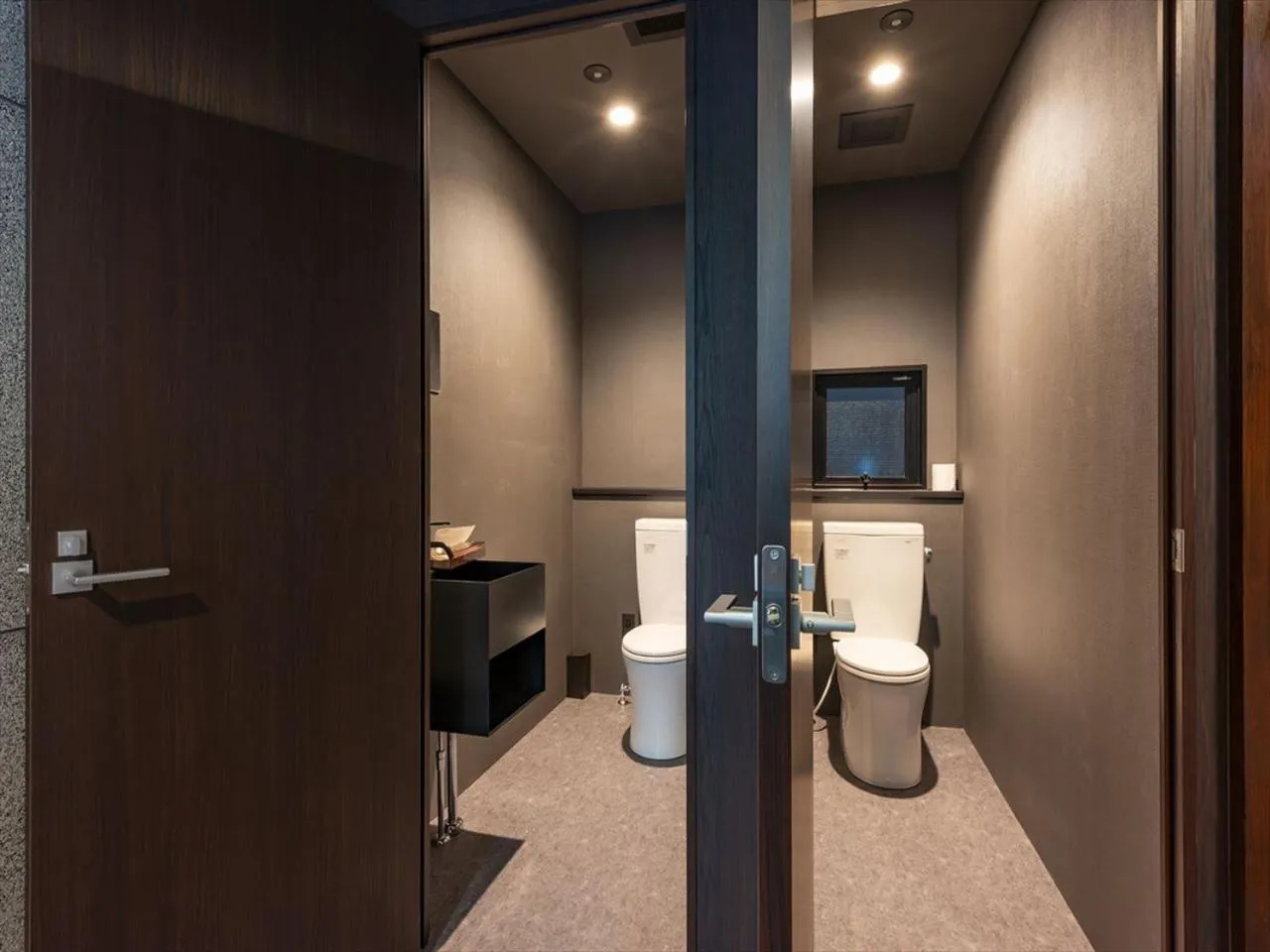 Toilet in Focus Kuramae