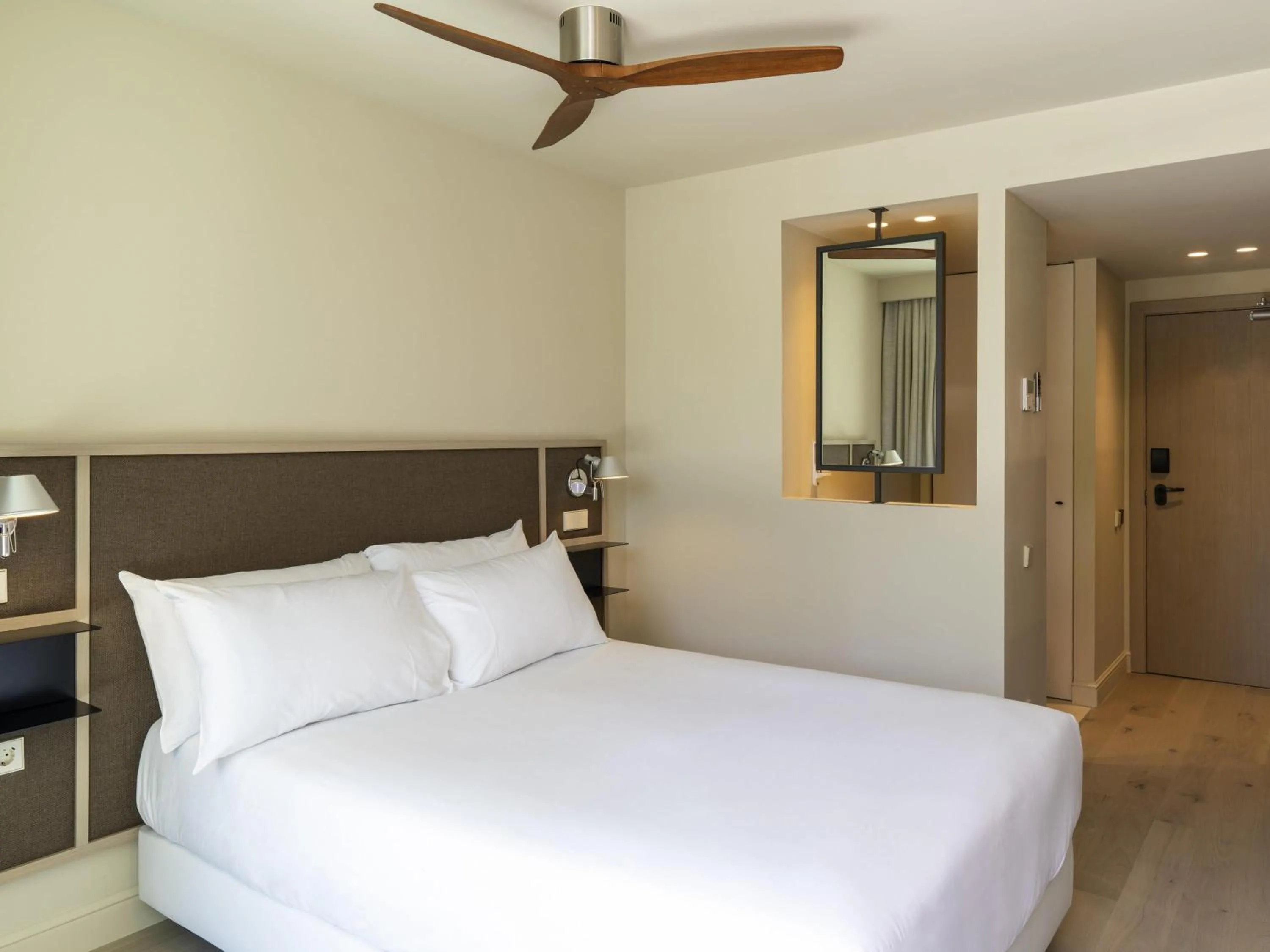 Other, Bed in Mercure Benidorm