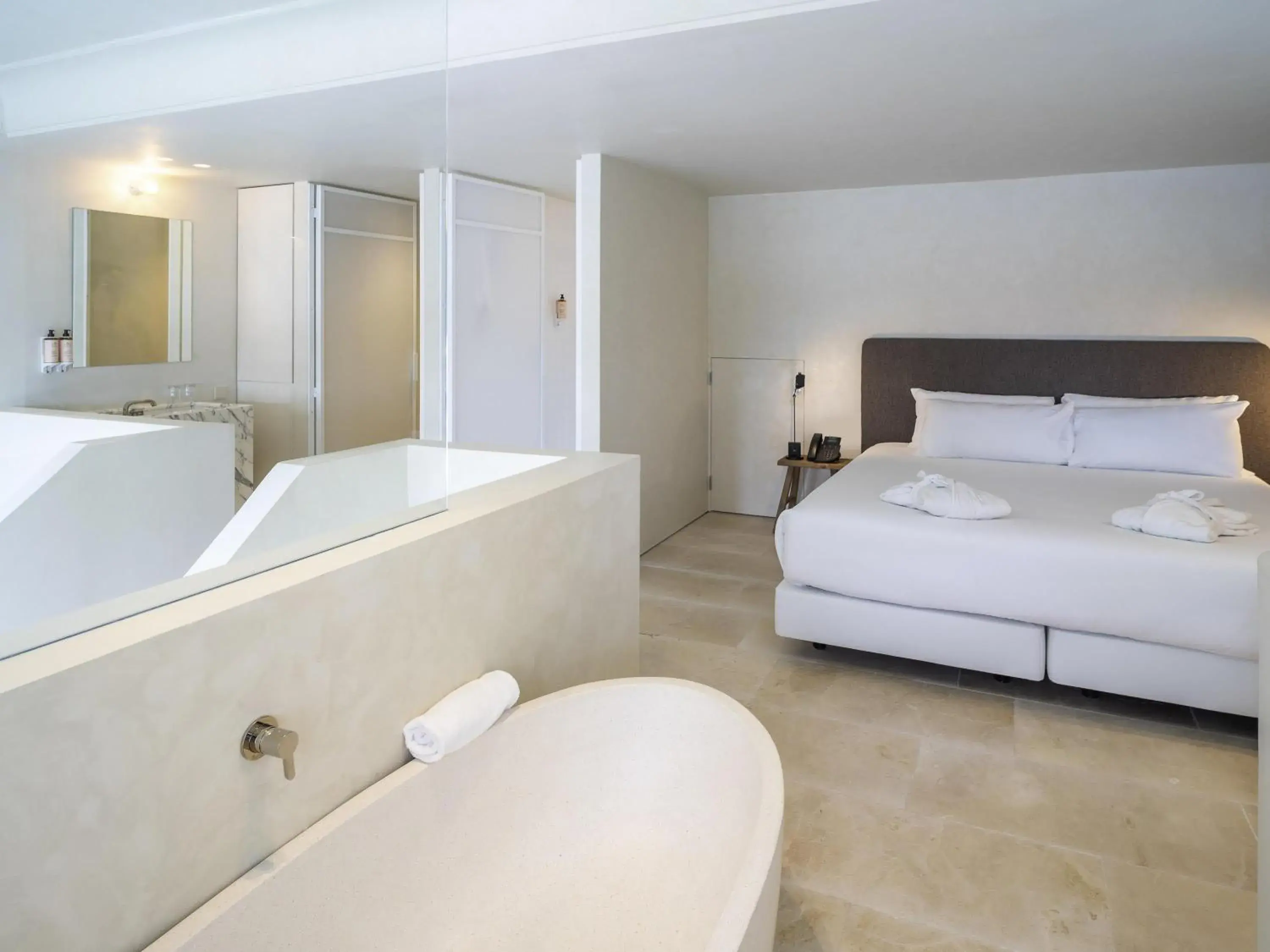 Bedroom, Bed in Mercure Benidorm Bedroom, Bed in Mercure Benidorm