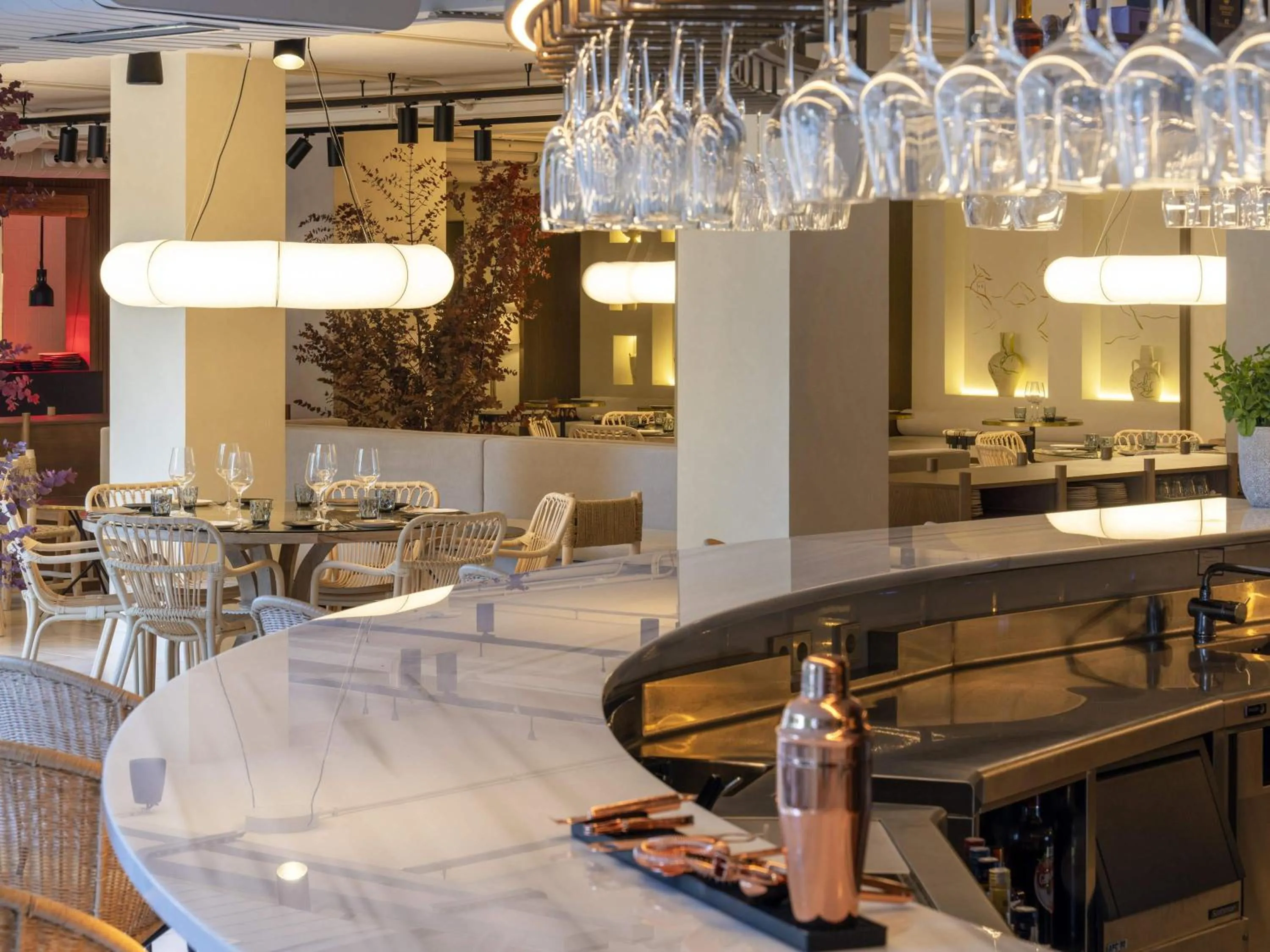 Lounge or bar in Mercure Benidorm