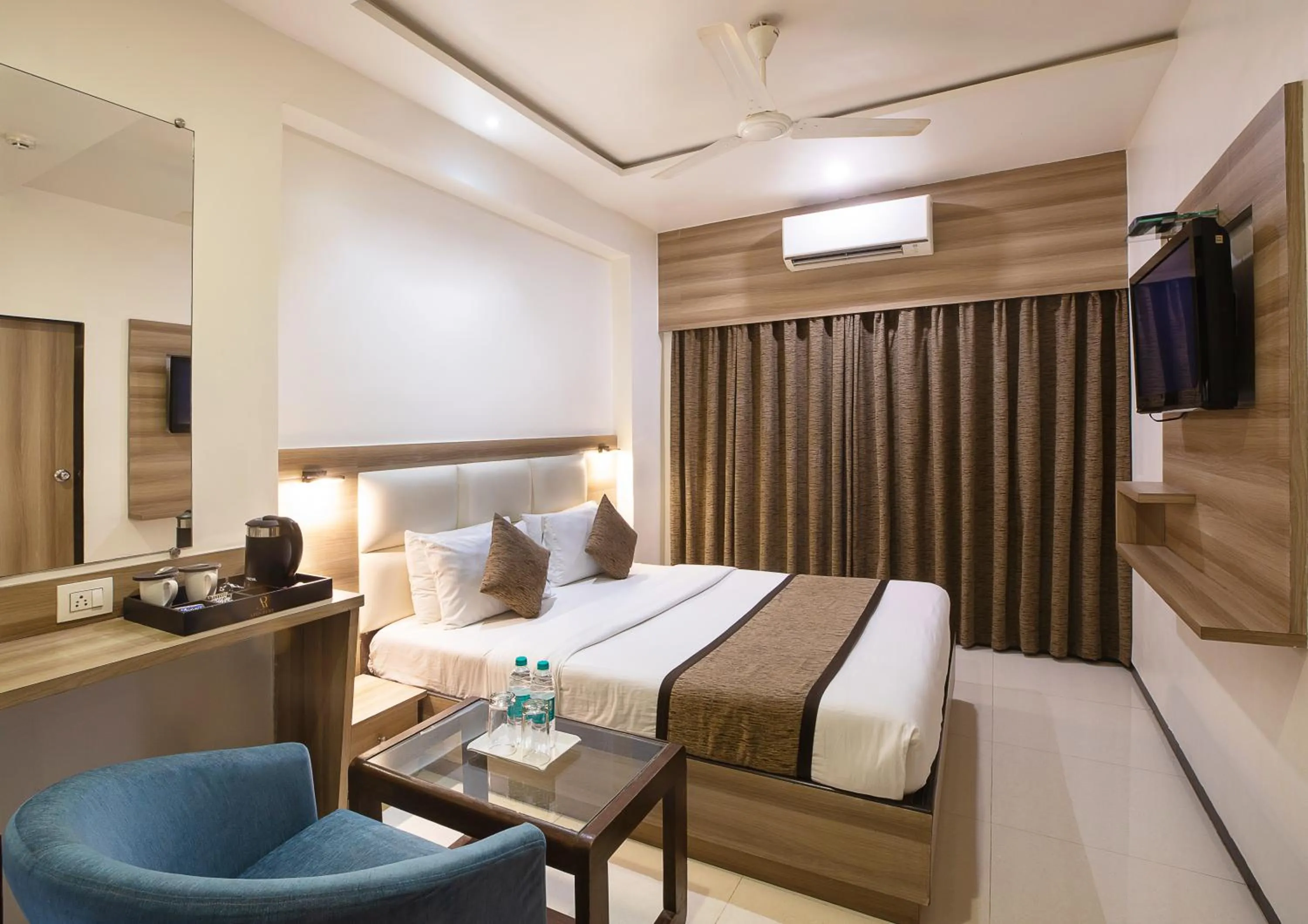 Bedroom, Bed in Hotel Avon Ruby Dadar