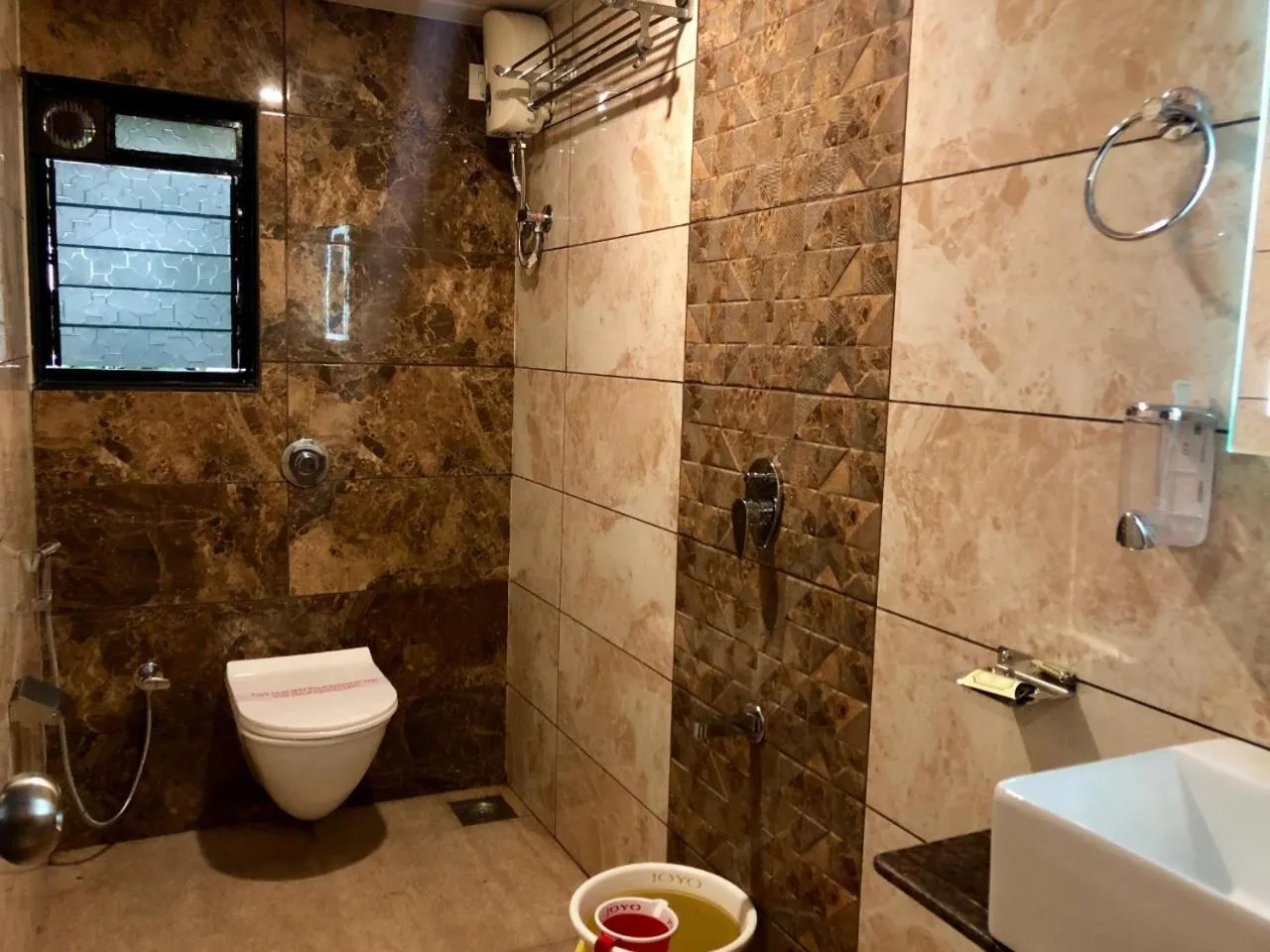 Bathroom in Hotel Avon Ruby Dadar