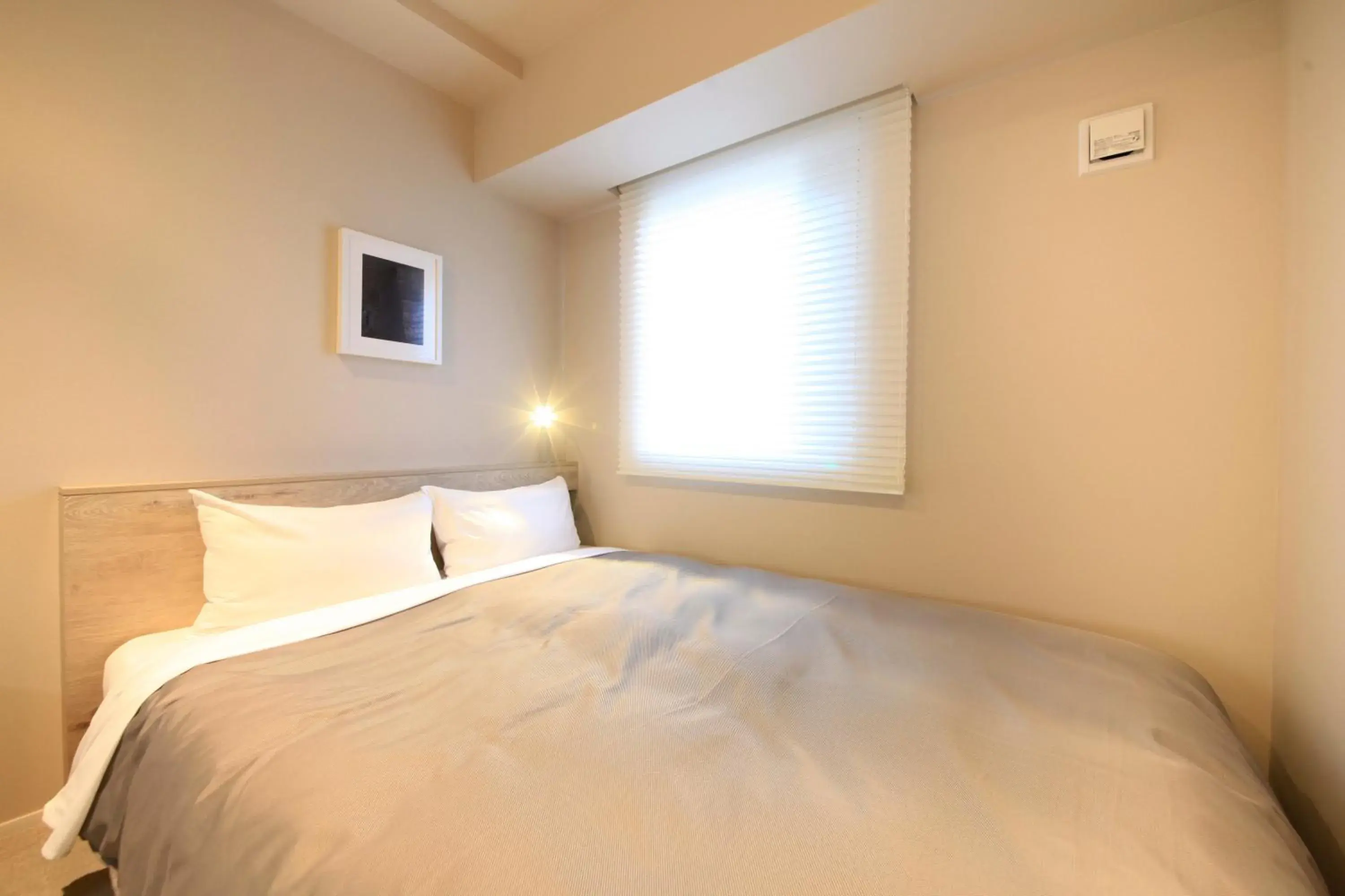 Photo of the whole room, Bed in S-peria Inn Nihombashi Hakozaki Photo of the whole room, Bed in S-peria Inn Nihombashi Hakozaki