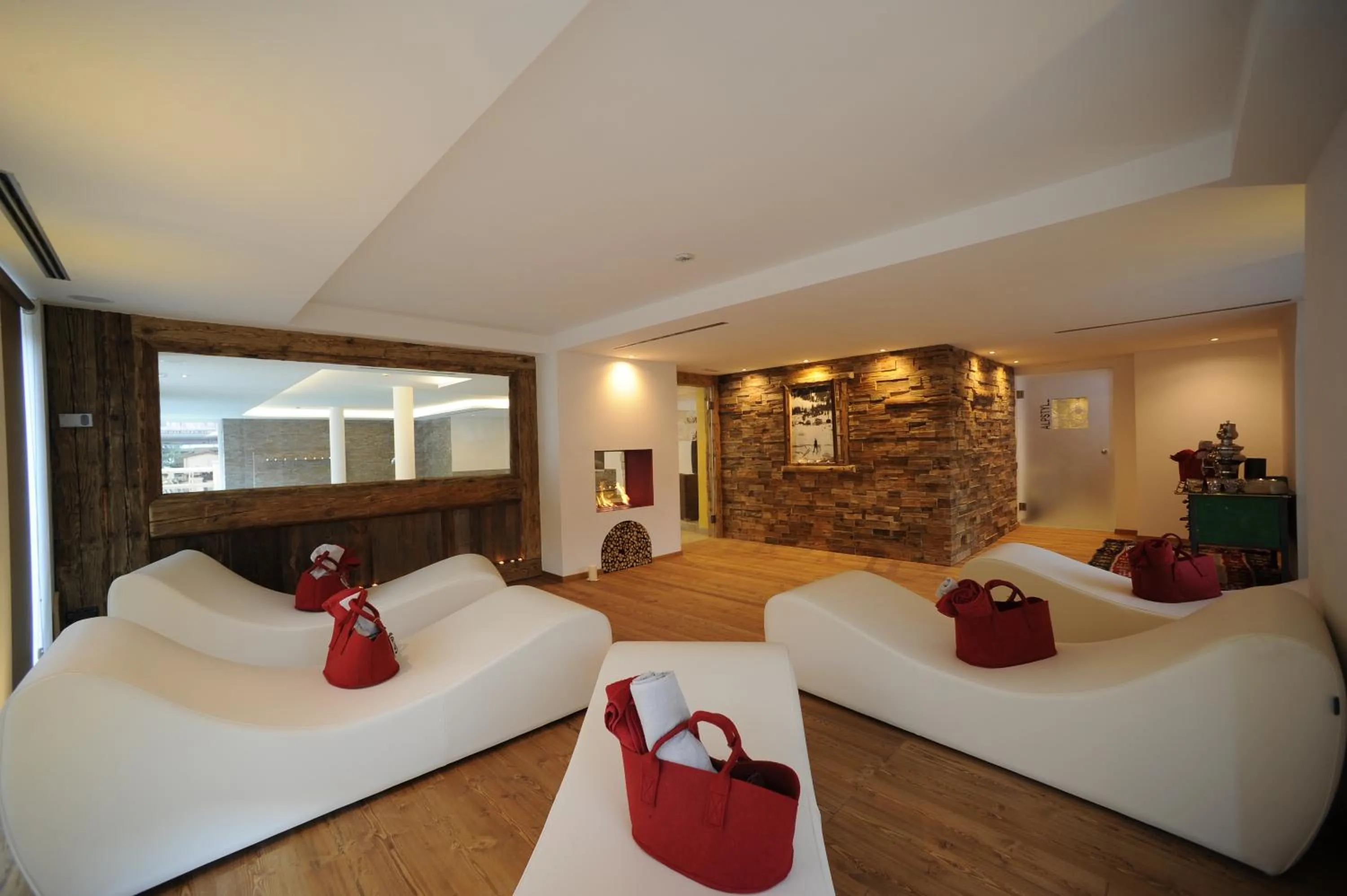 Spa and wellness centre/facilities, Bed in Alpstyle Hotel Albolina Wellness & Beauty
