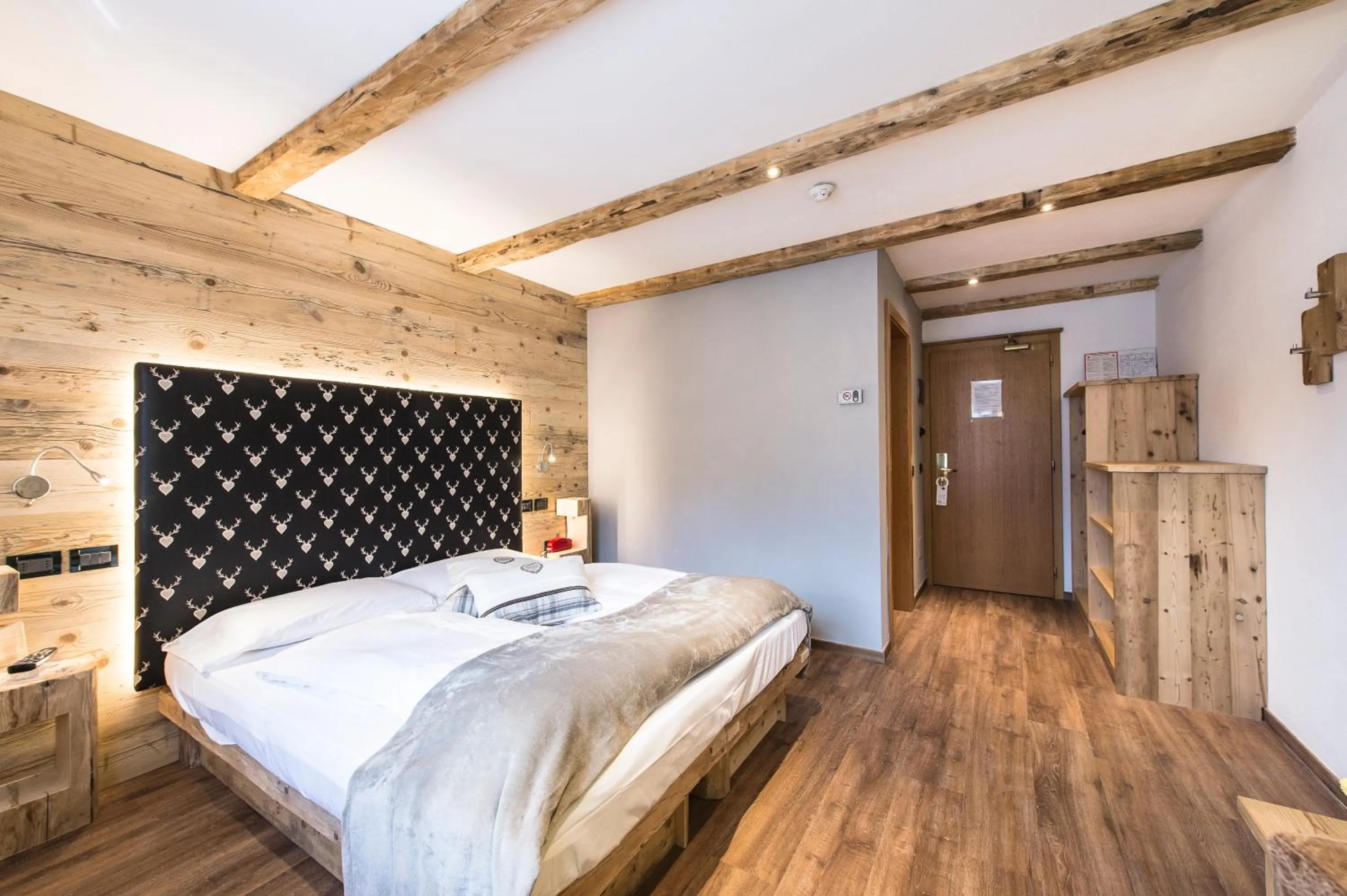 Decorative detail, Bed in Alpstyle Hotel Albolina Wellness & Beauty