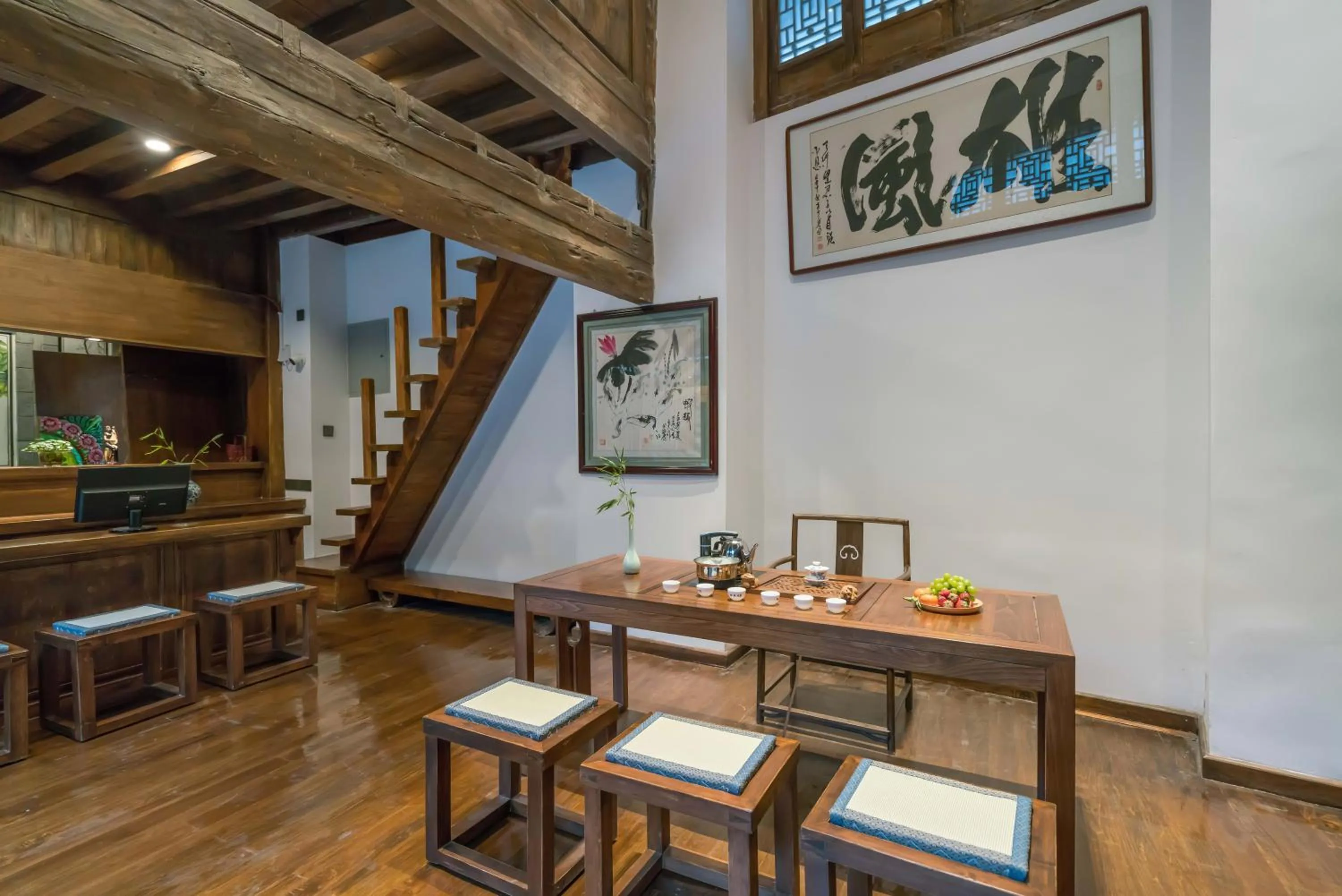 Property building in Artistic-Suite