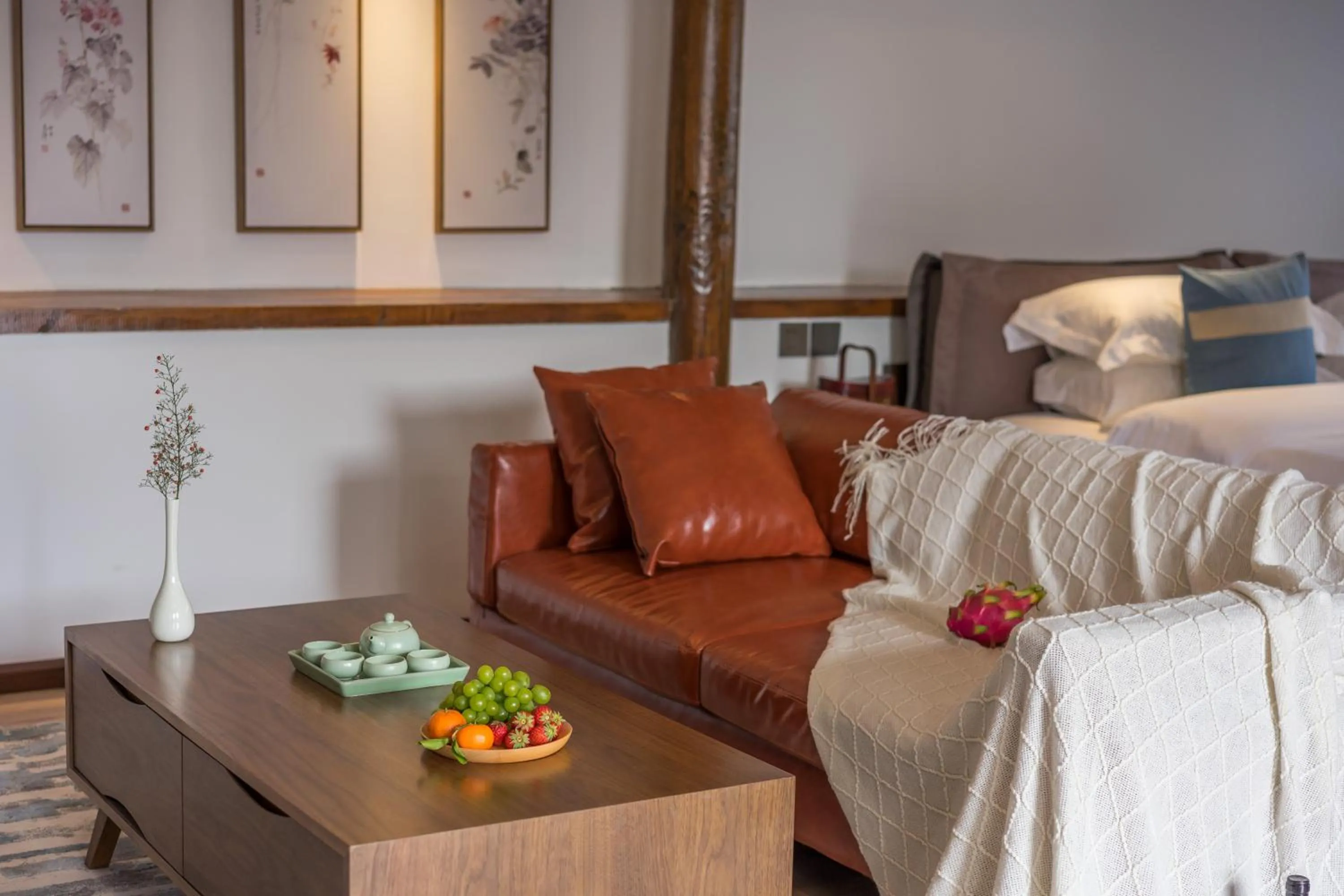 Living room in Artistic-Suite