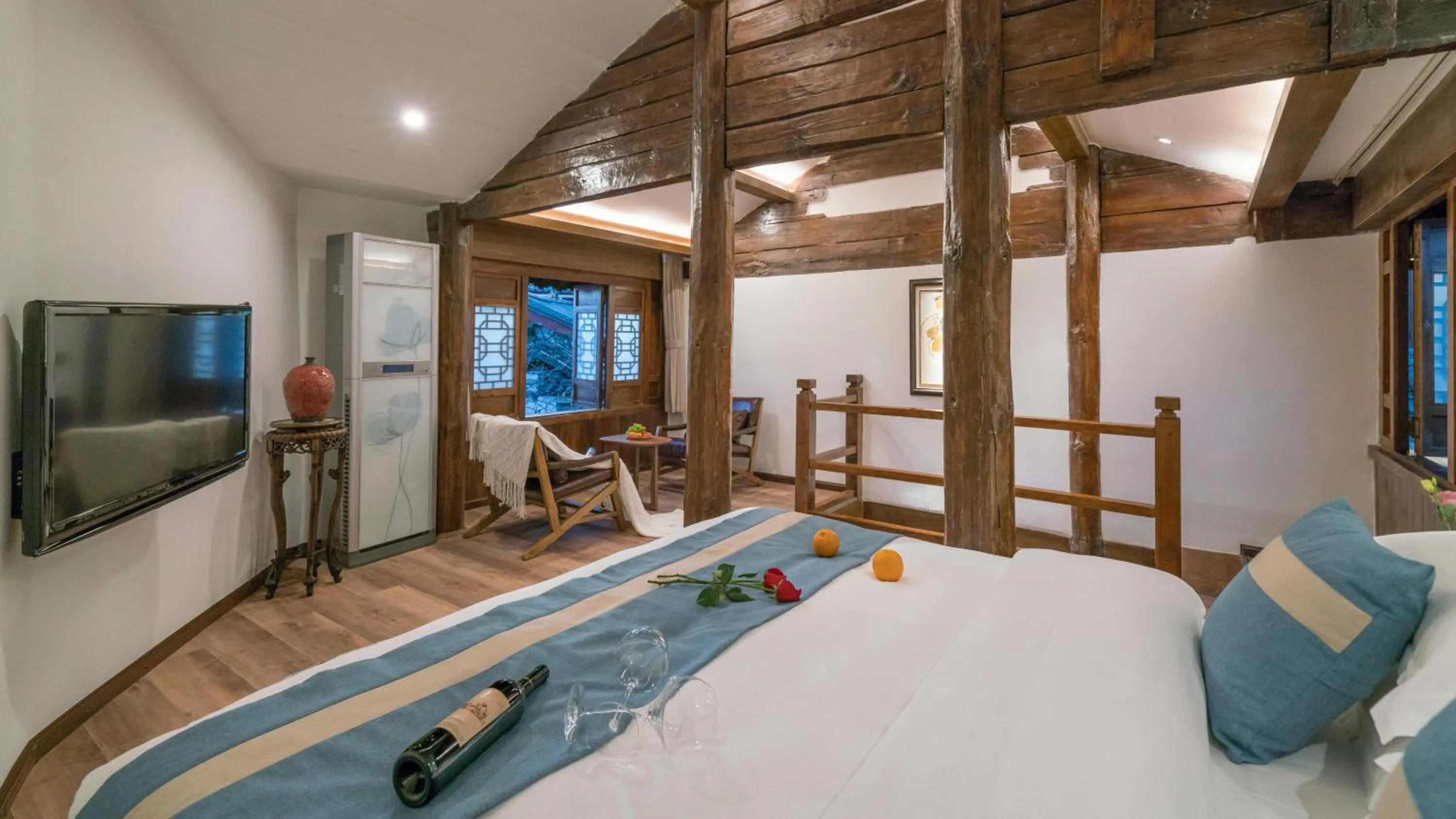 Bed in Artistic-Suite