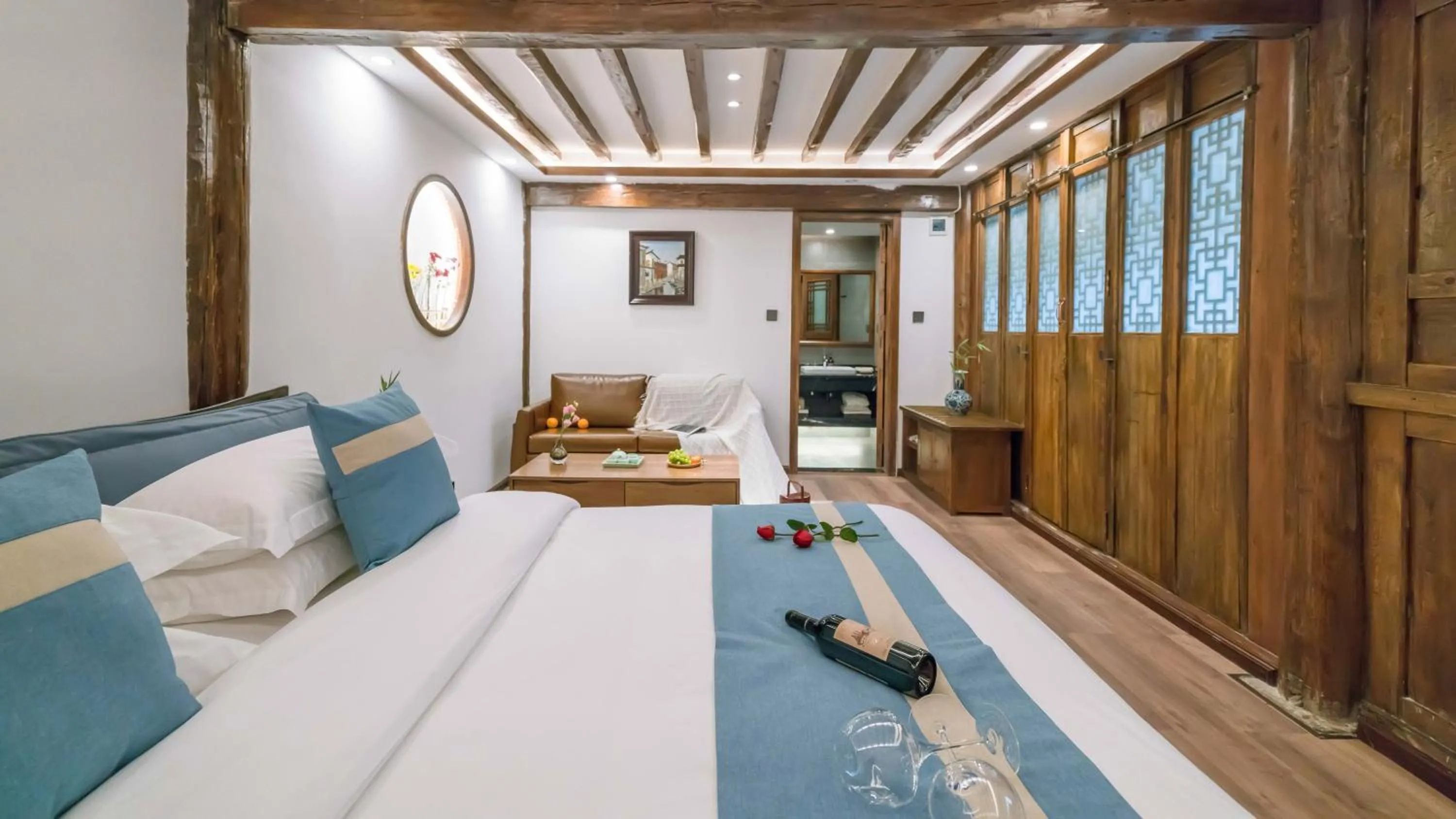 Bed in Artistic-Suite