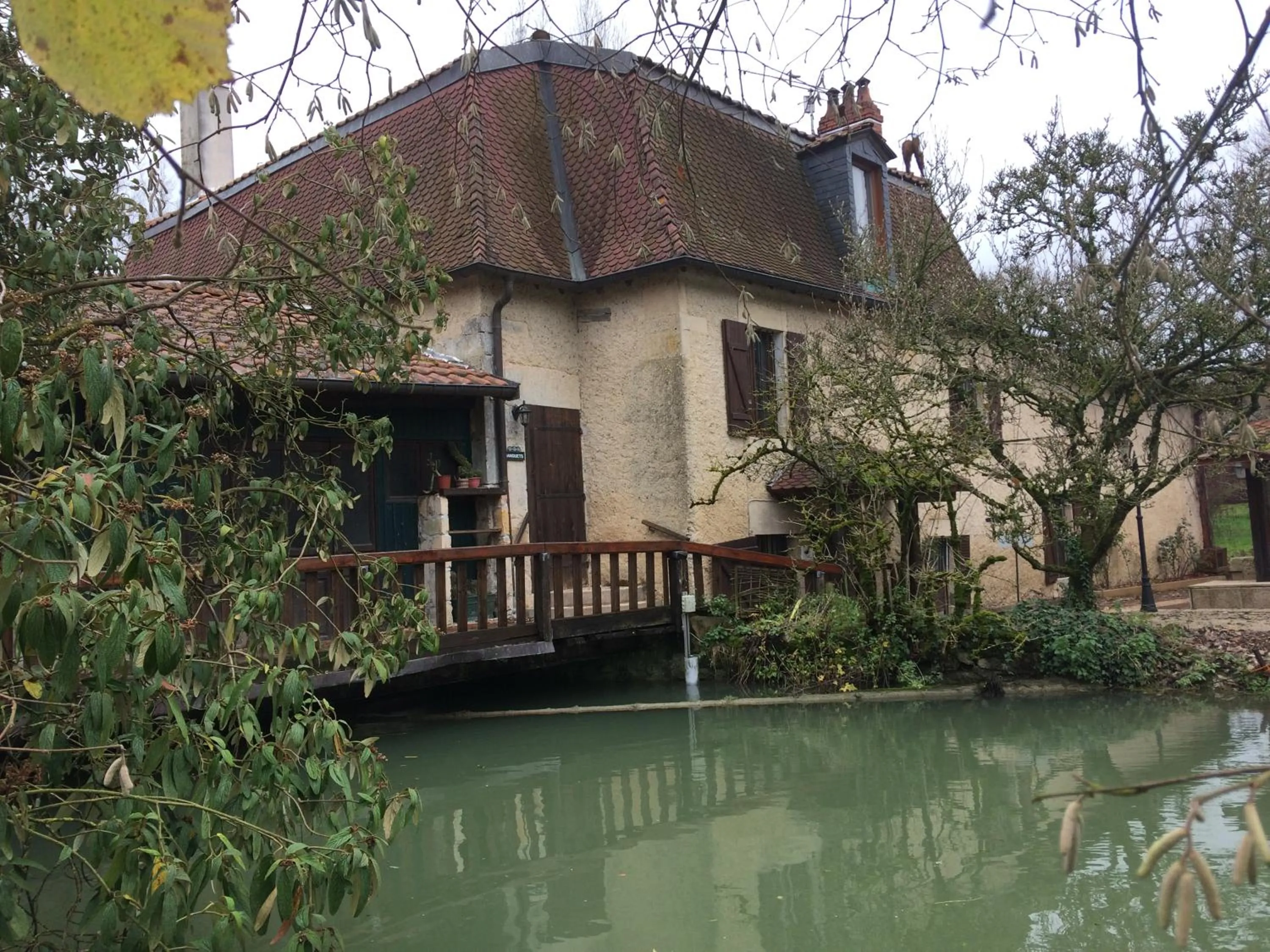 Property building in LOGIS Hôtel Le Chantoiseau