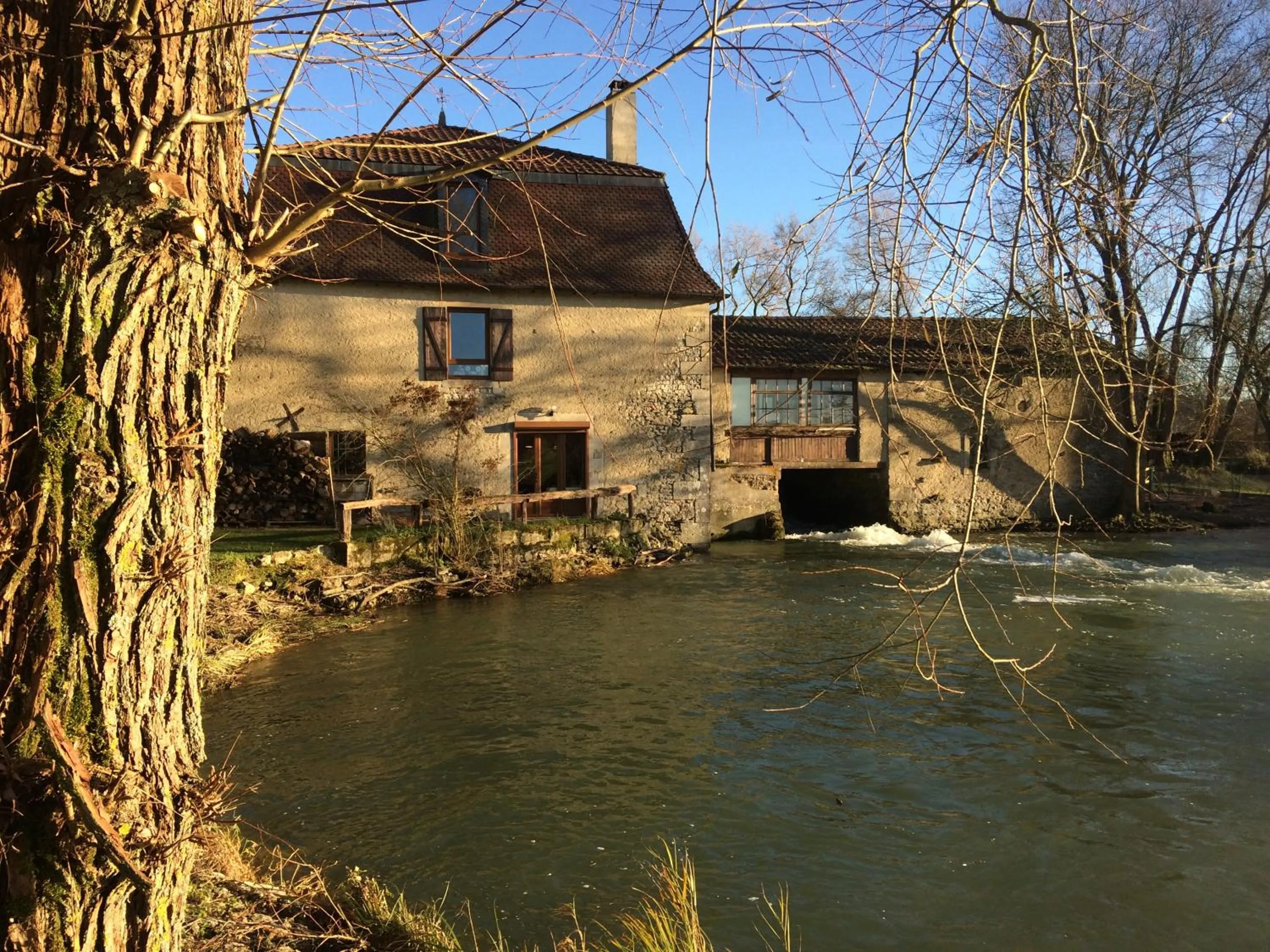 Property building in LOGIS Hôtel Le Chantoiseau