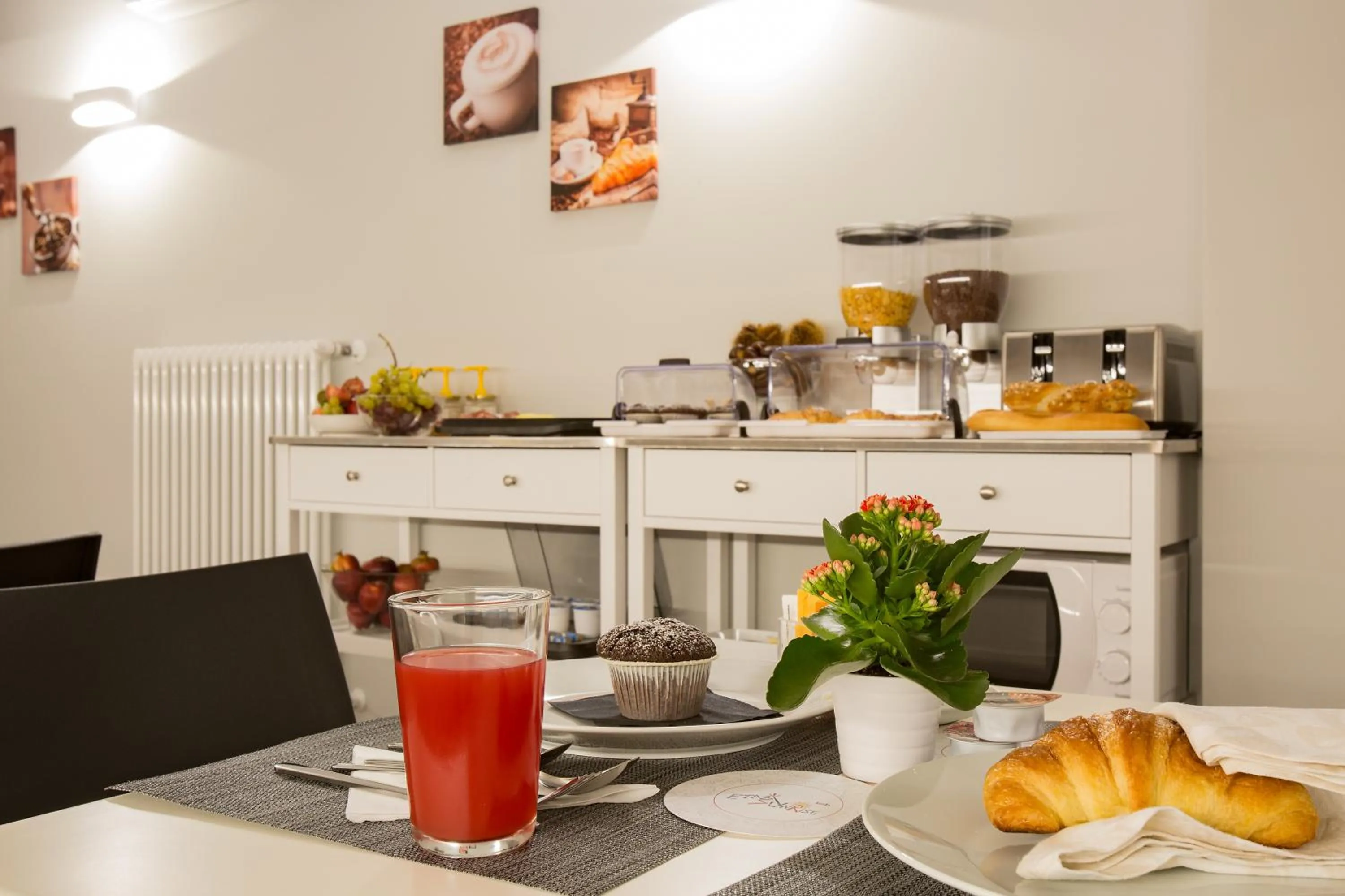 Dining area in Etna Sunrise b&b