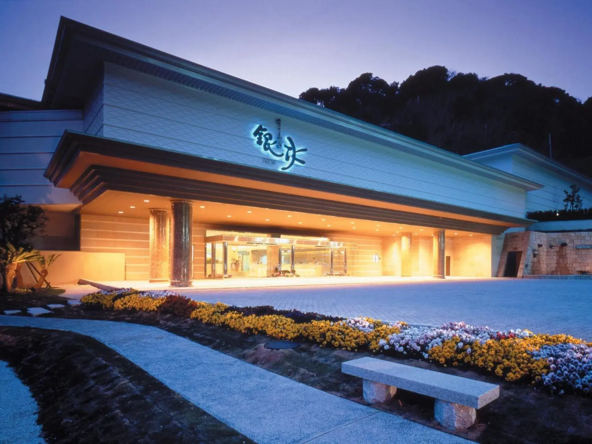 Property building in Dogashima New Ginsui Property building in Dogashima New Ginsui