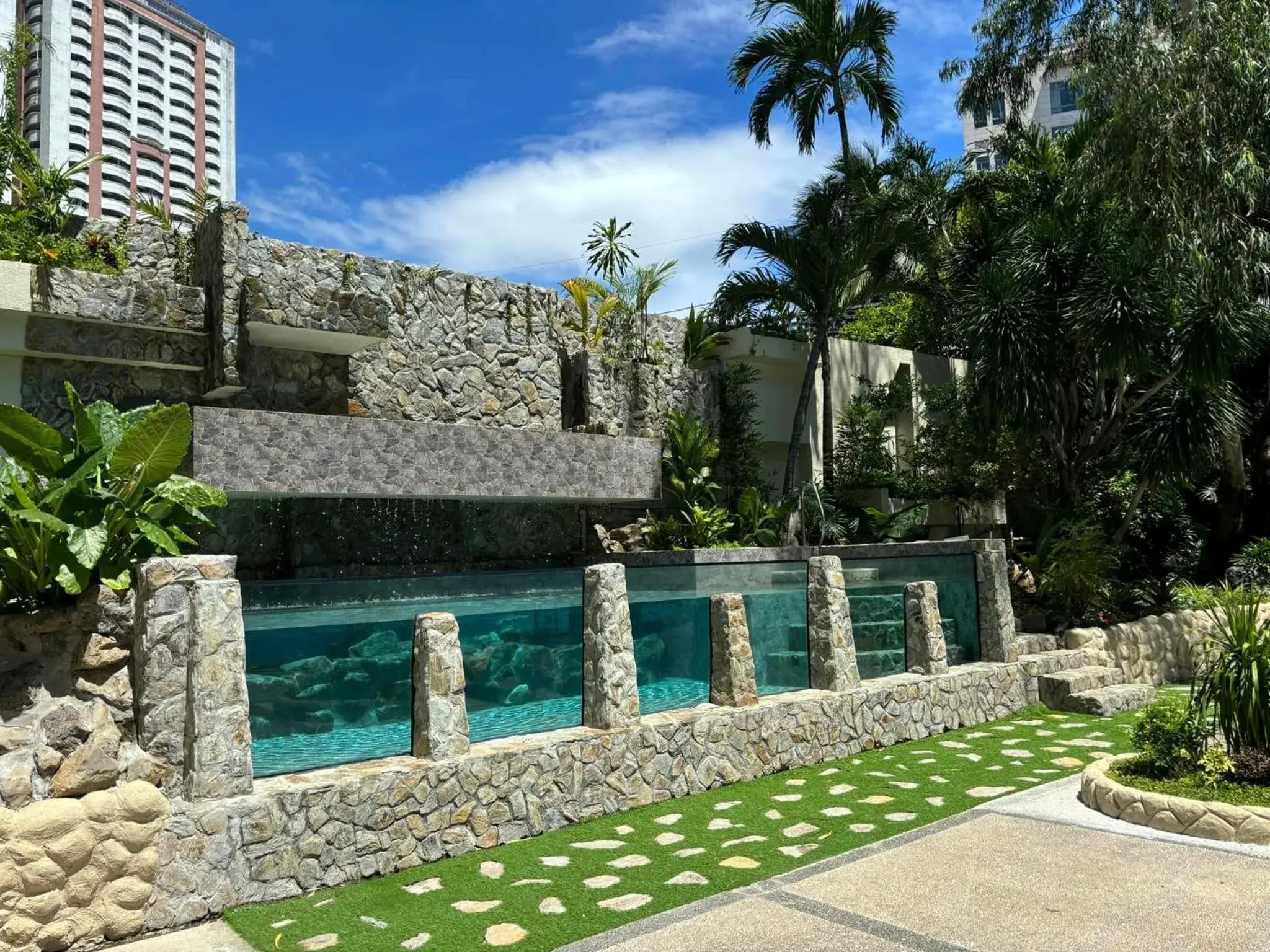 Swimming pool in Century Park Hotel Swimming pool in Century Park Hotel