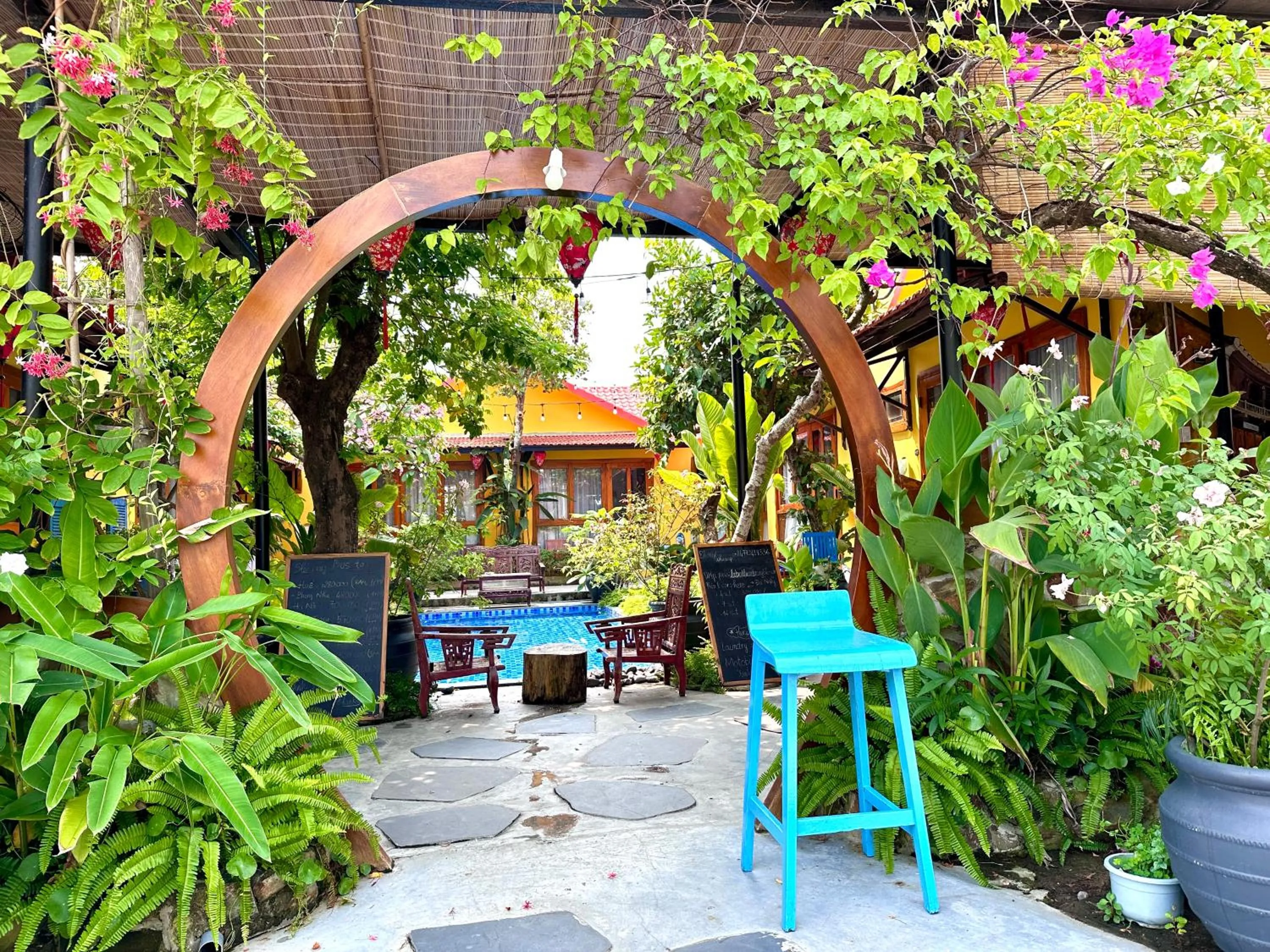 Facade/entrance in La Belle An Bang Seaside Hideaway