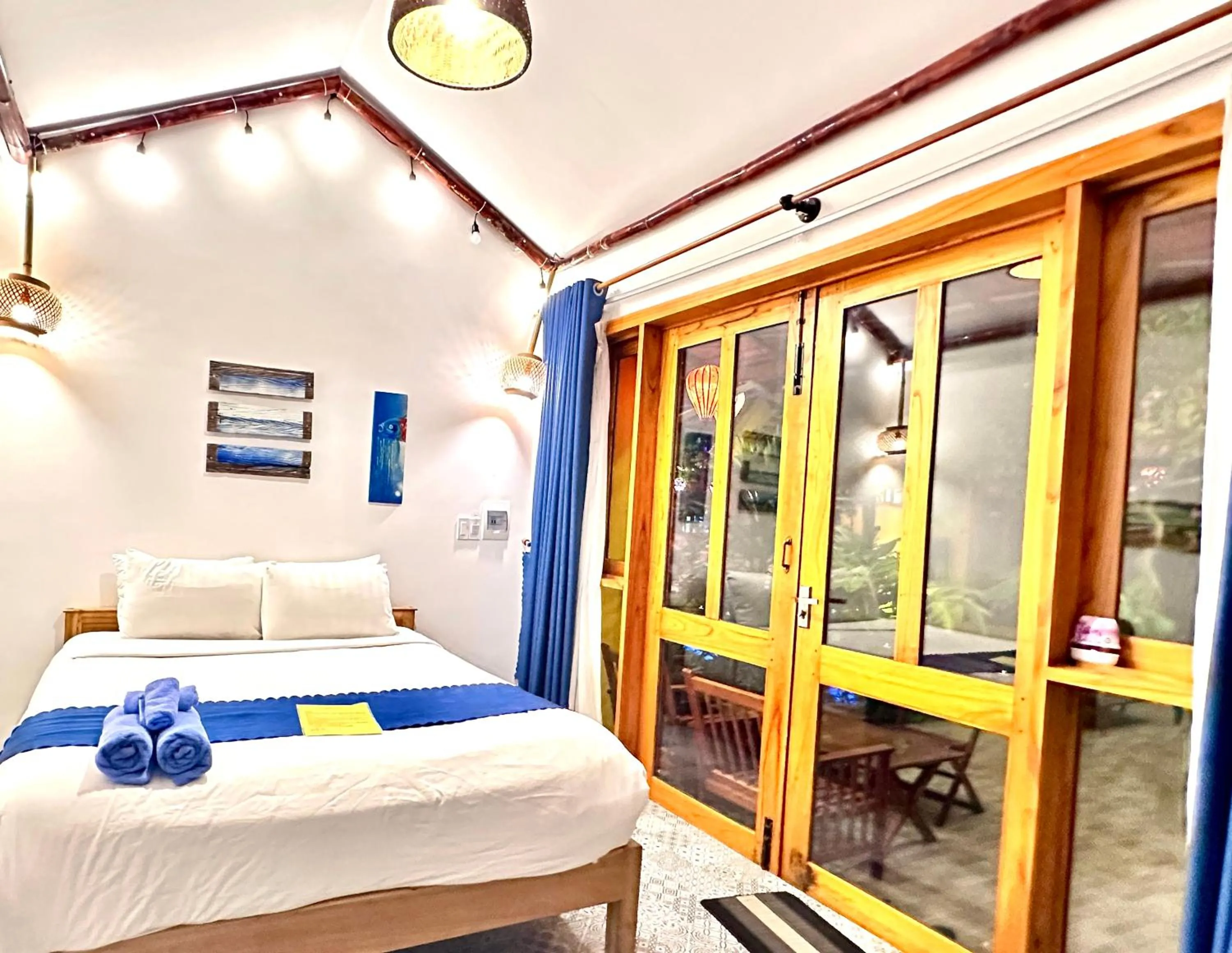 Bed in La Belle An Bang Seaside Hideaway