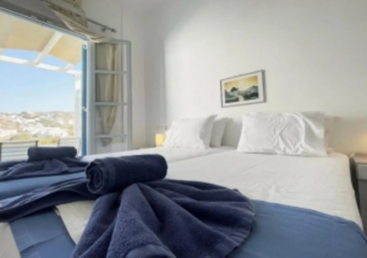 Bed in Glaros Hotel (By The Sea)