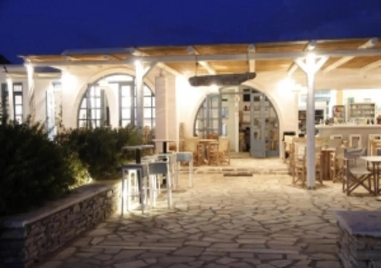 Glaros Hotel (By The Sea)
