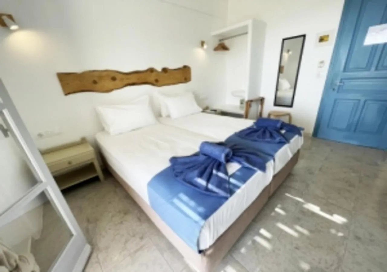 Bed in Glaros Hotel (By The Sea)