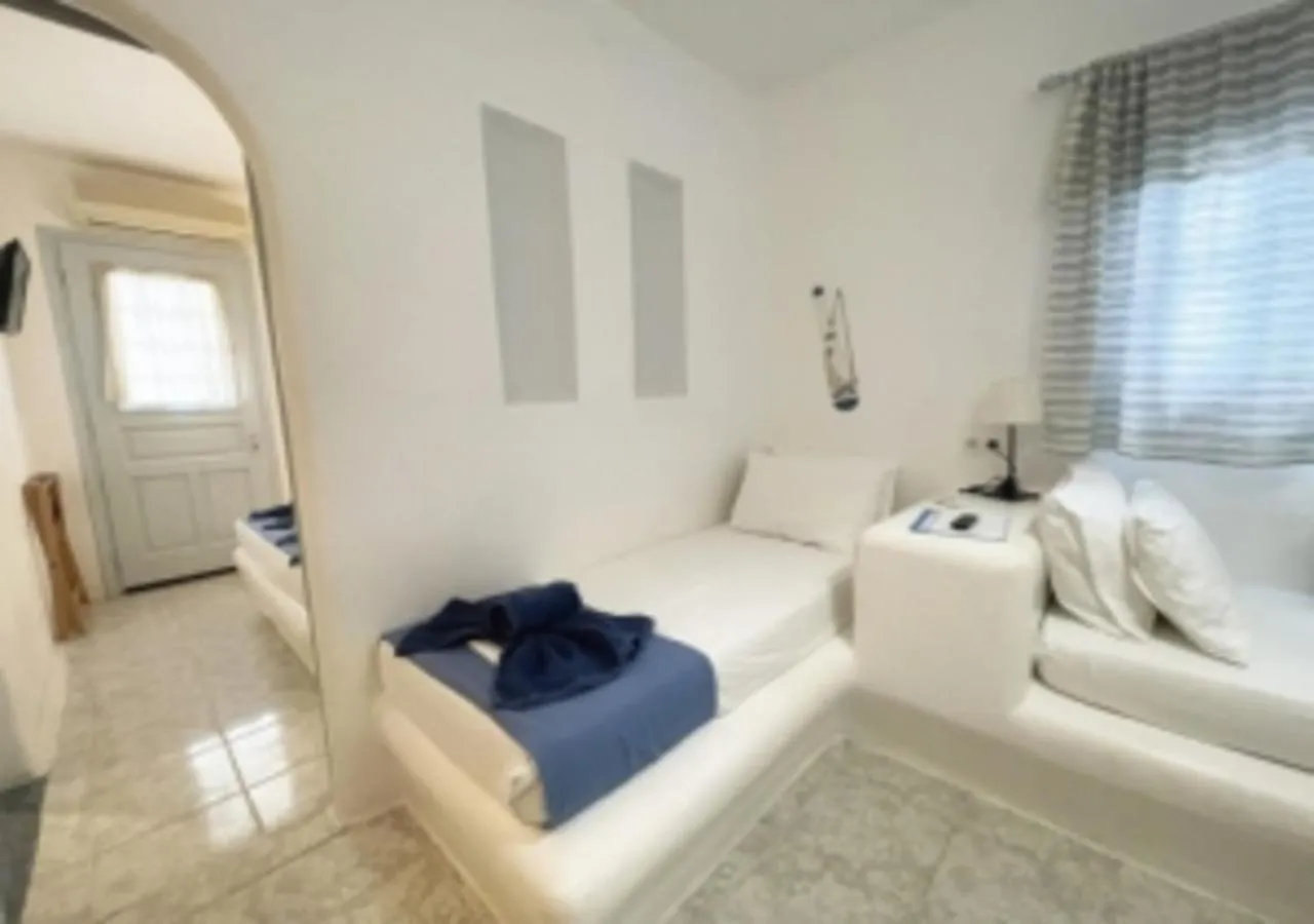 Bed in Glaros Hotel (By The Sea)