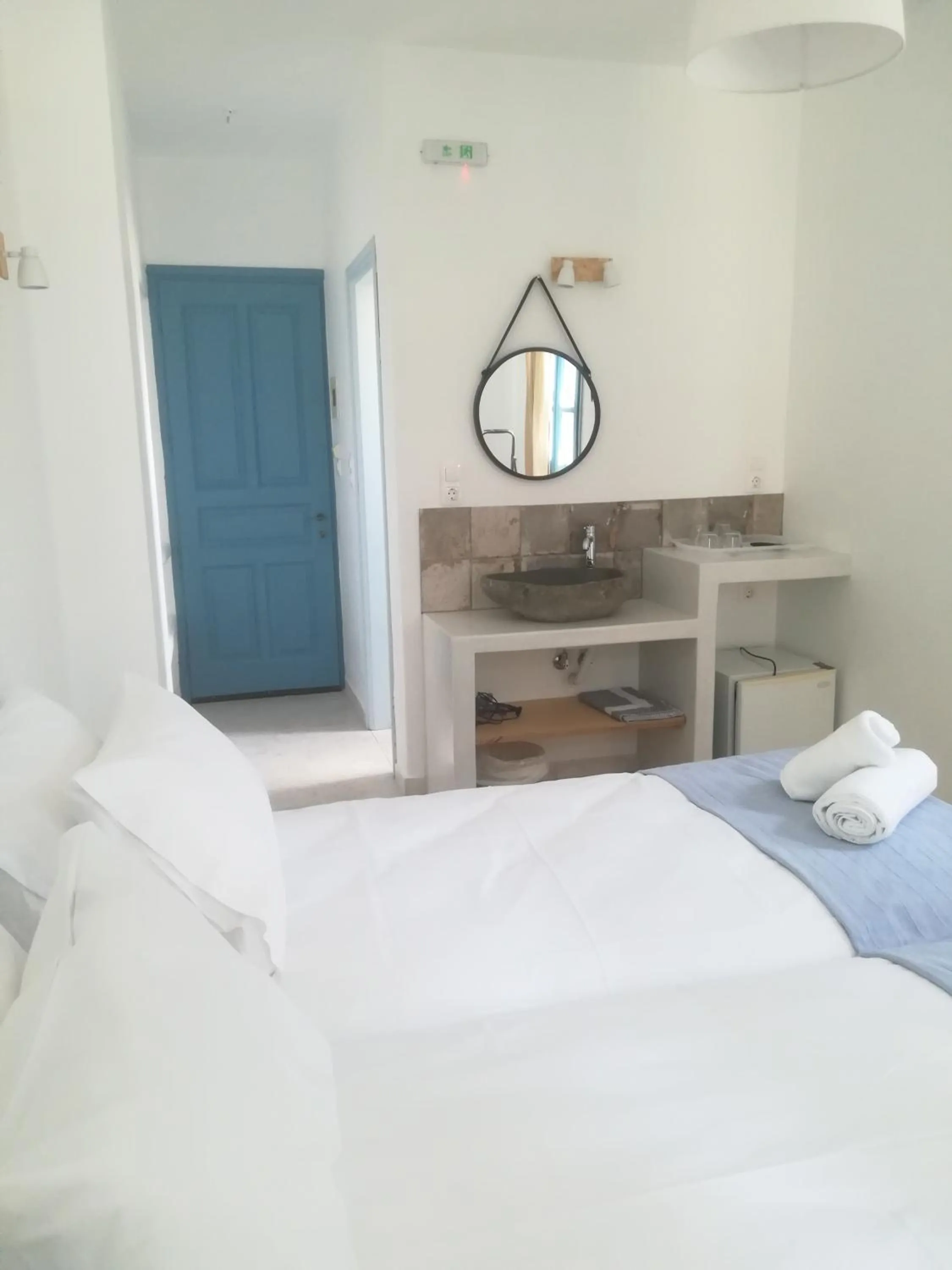 Bed in Glaros Hotel (By The Sea)