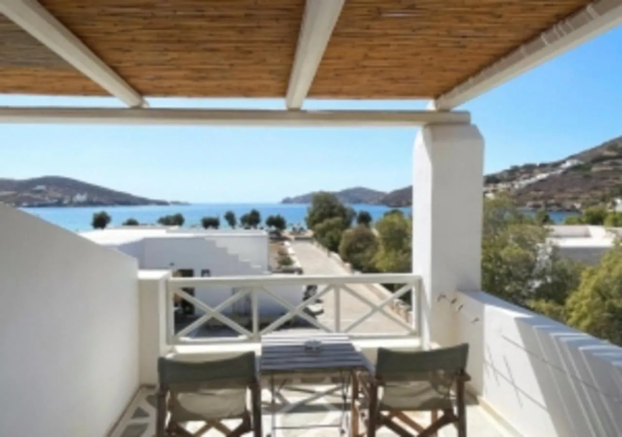 Glaros Hotel (By The Sea)