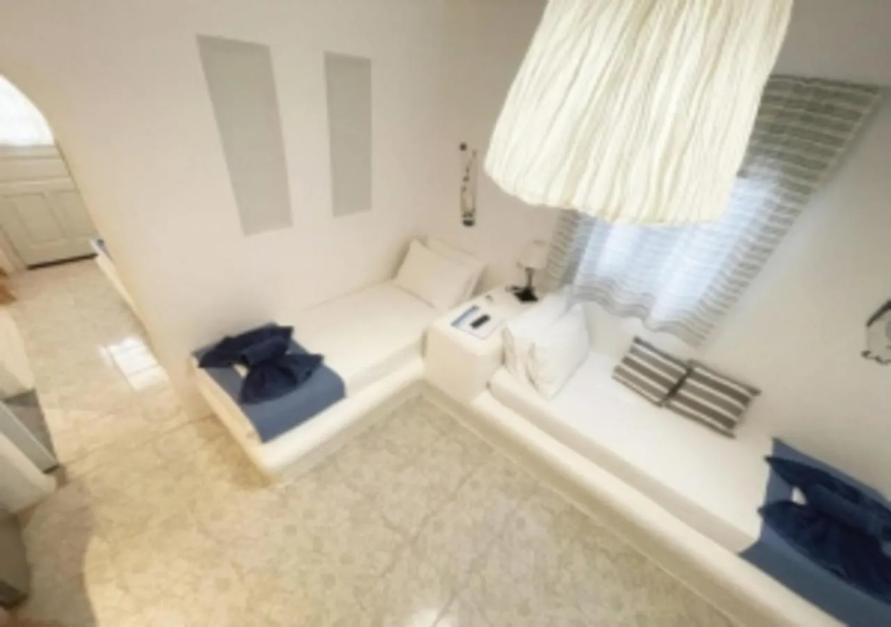 Bed in Glaros Hotel (By The Sea)