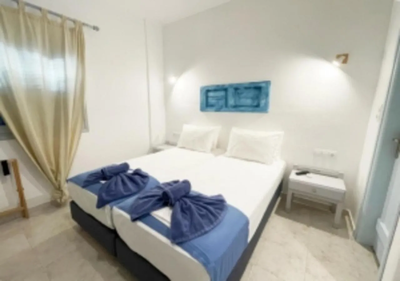 Bed in Glaros Hotel (By The Sea)
