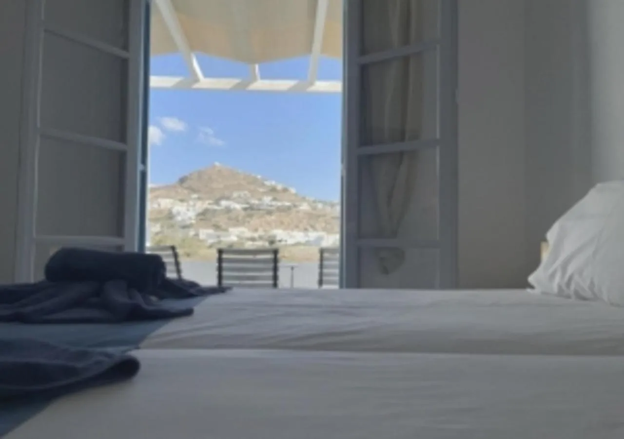 Bed in Glaros Hotel (By The Sea)