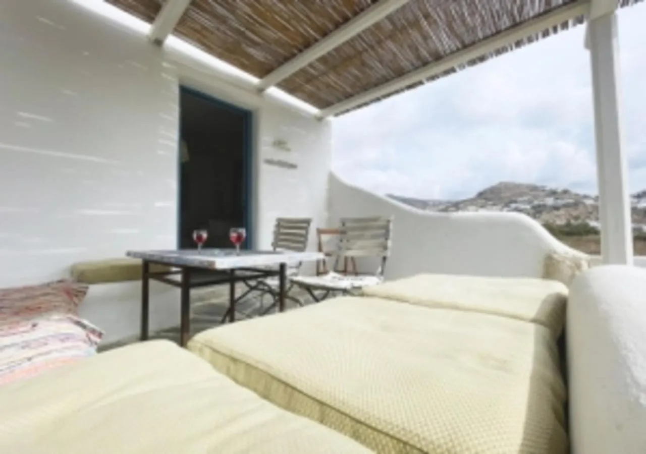Glaros Hotel (By The Sea)