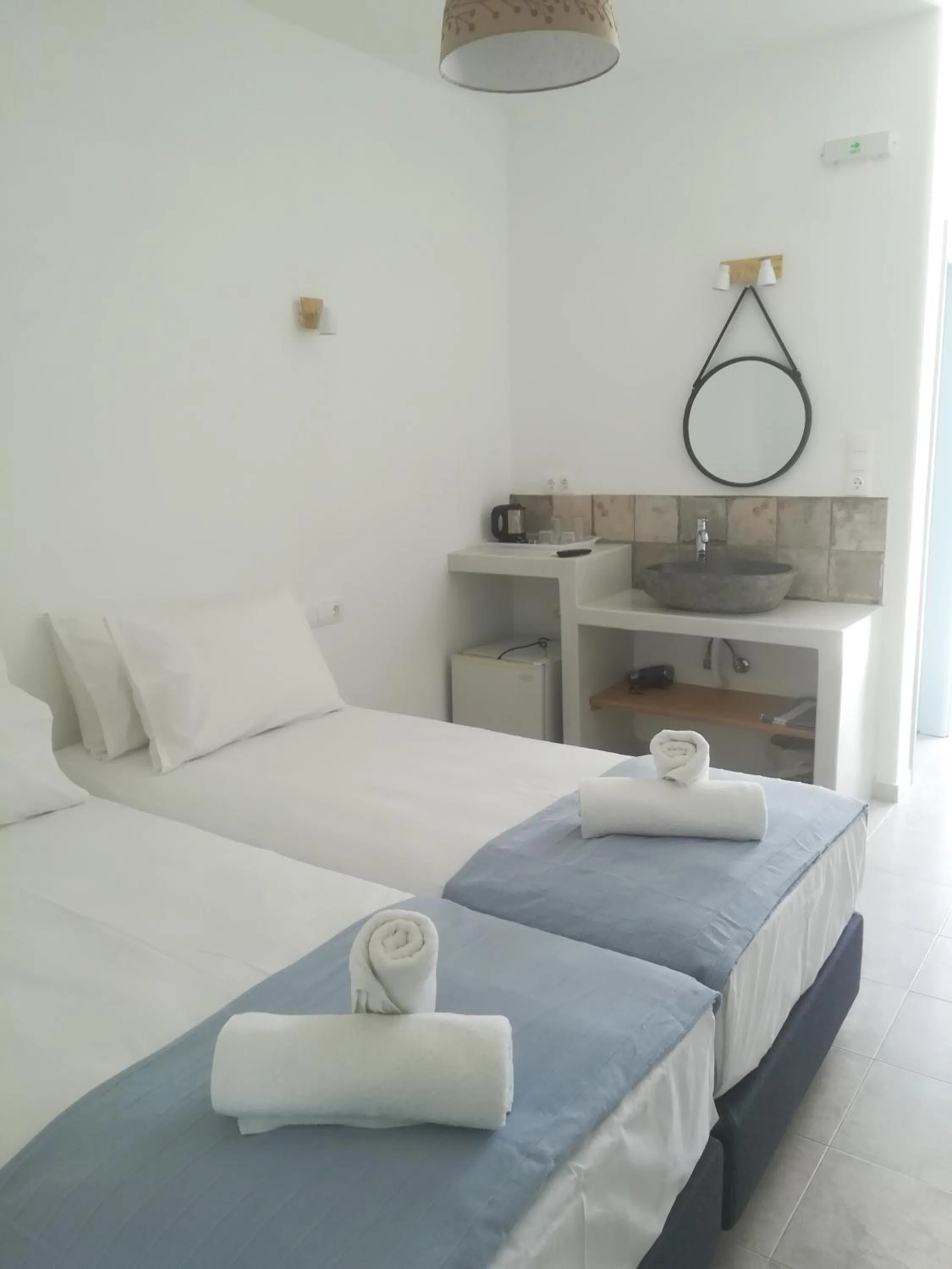 Bed in Glaros Hotel (By The Sea)