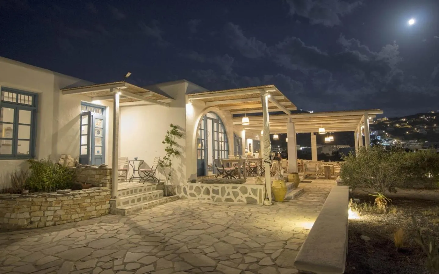 Glaros Hotel (By The Sea)