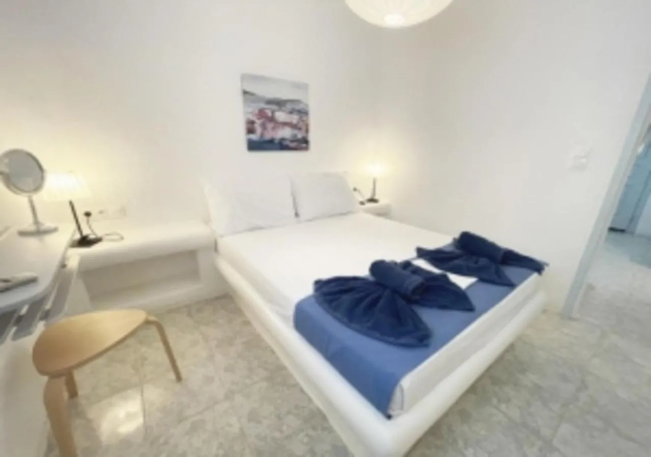 Bed in Glaros Hotel (By The Sea)