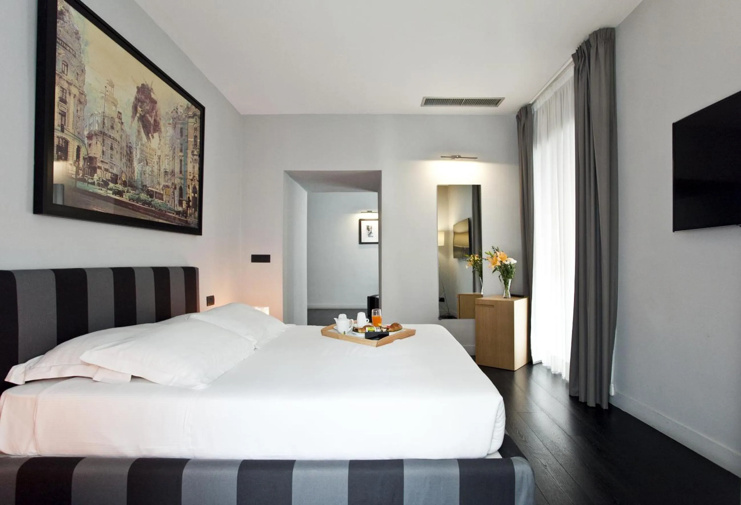 Bed in Suite Art Navona