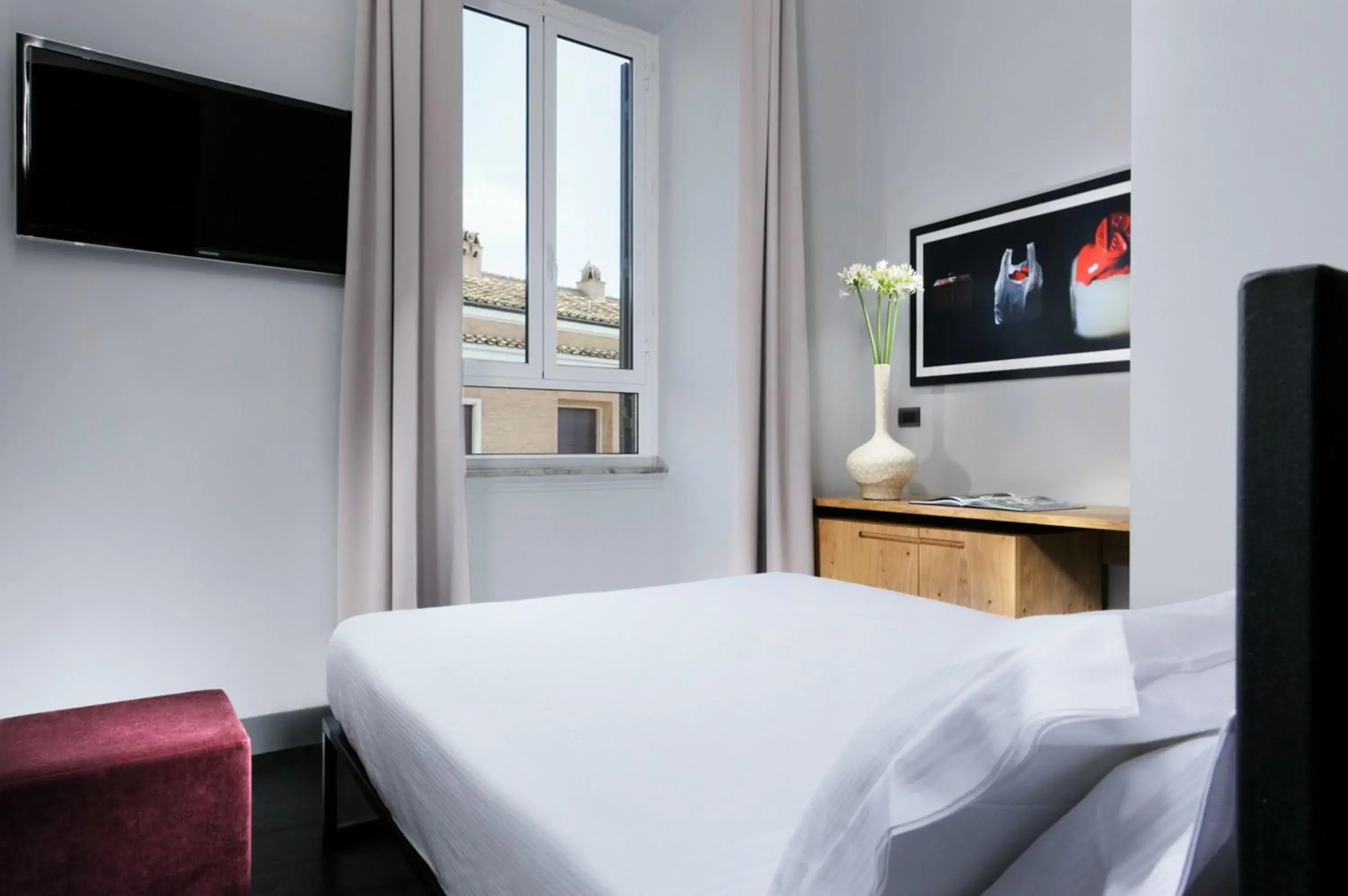 Bed in Suite Art Navona Bed in Suite Art Navona