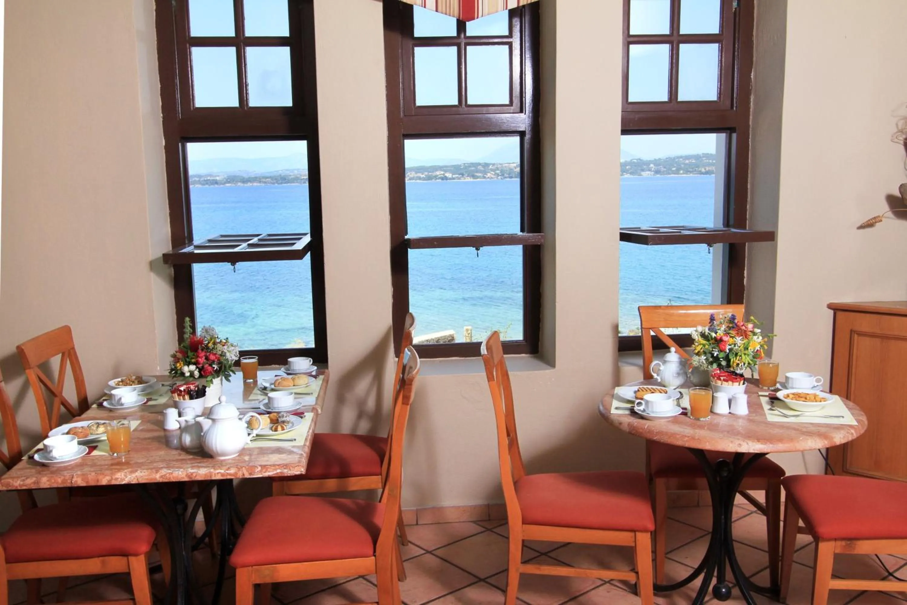 Restaurant/places to eat in Nissia Traditional Residences Spetses