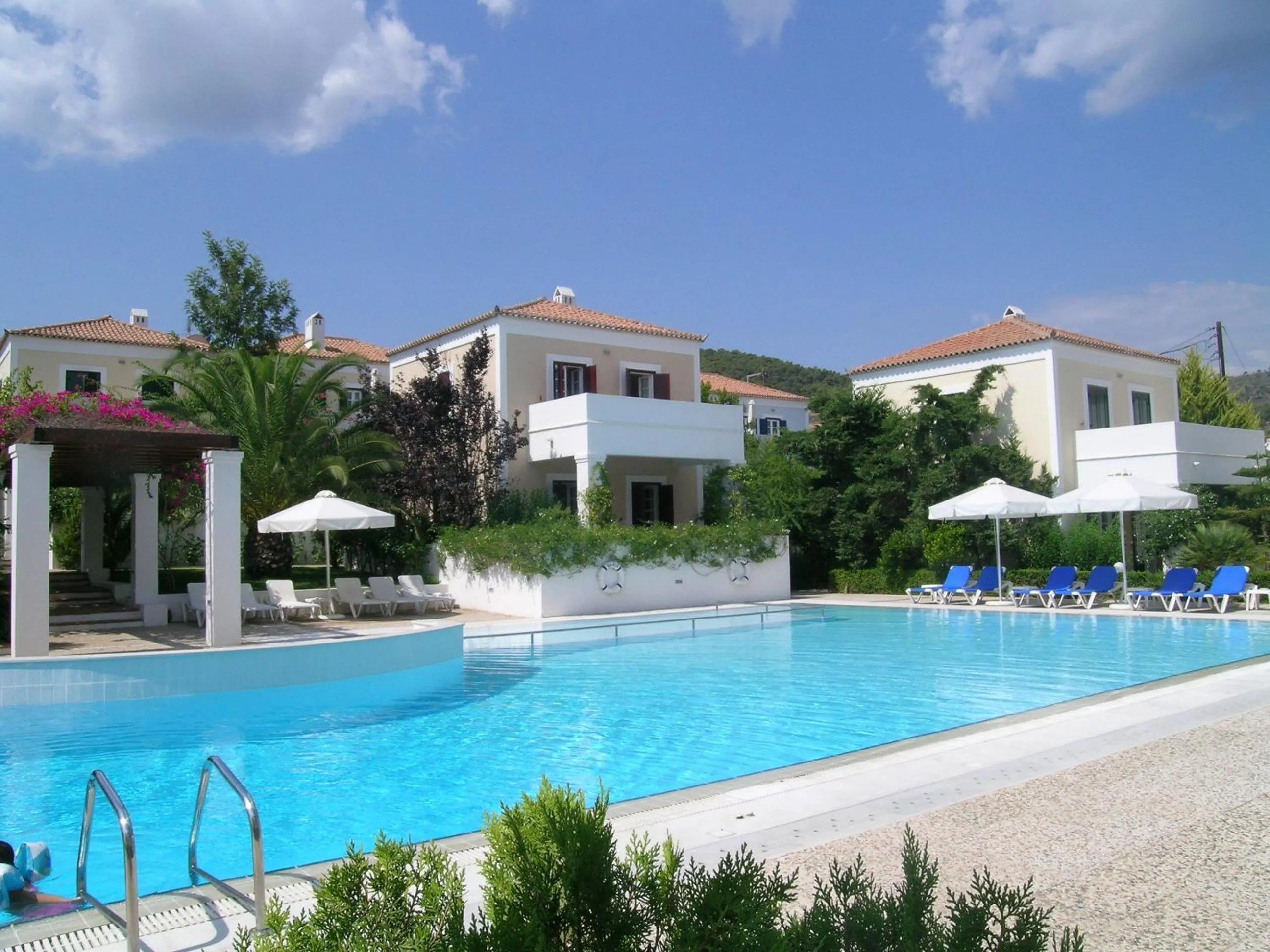 Swimming pool in Nissia Traditional Residences Spetses