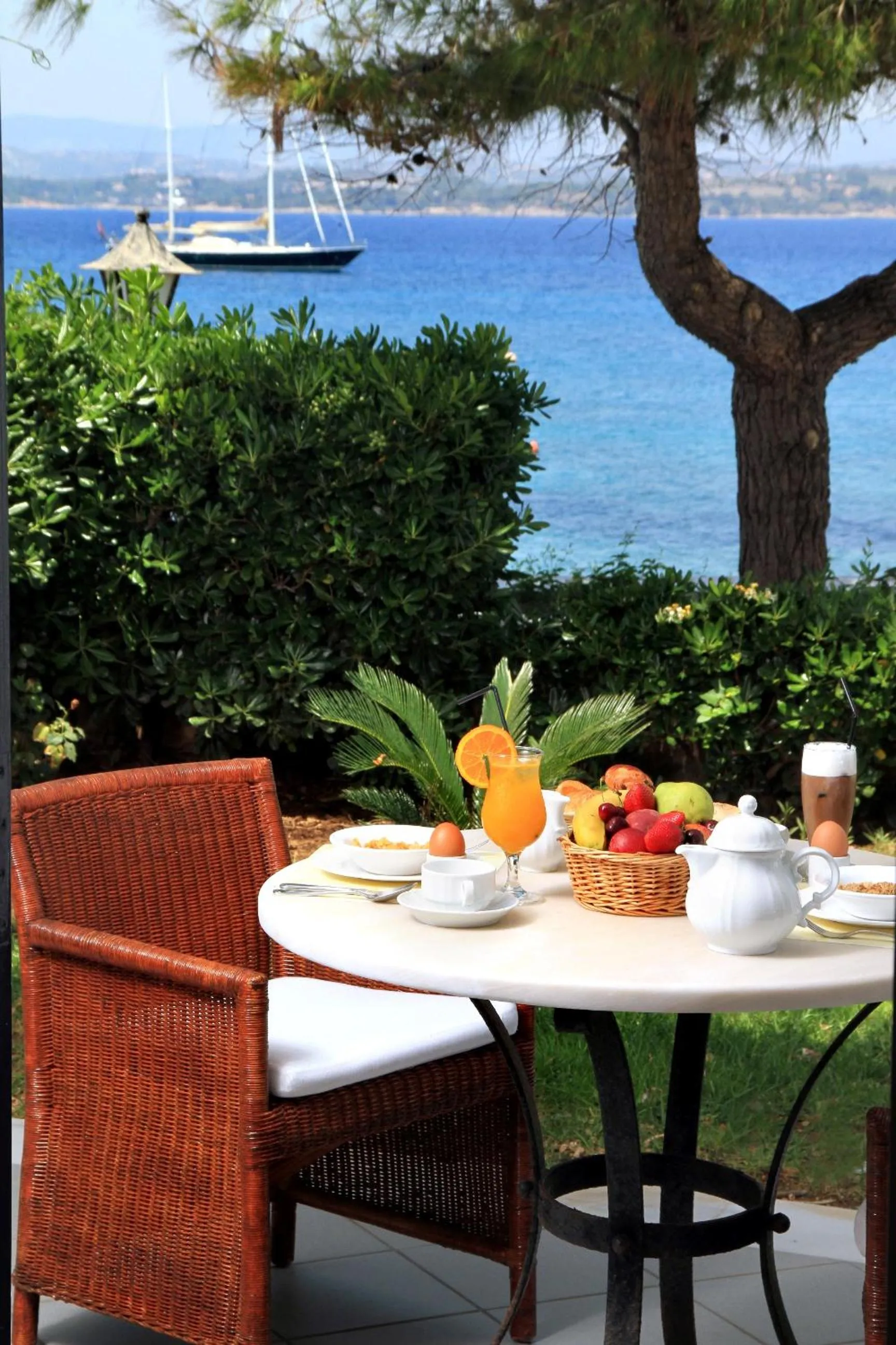 Food and drinks in Nissia Traditional Residences Spetses