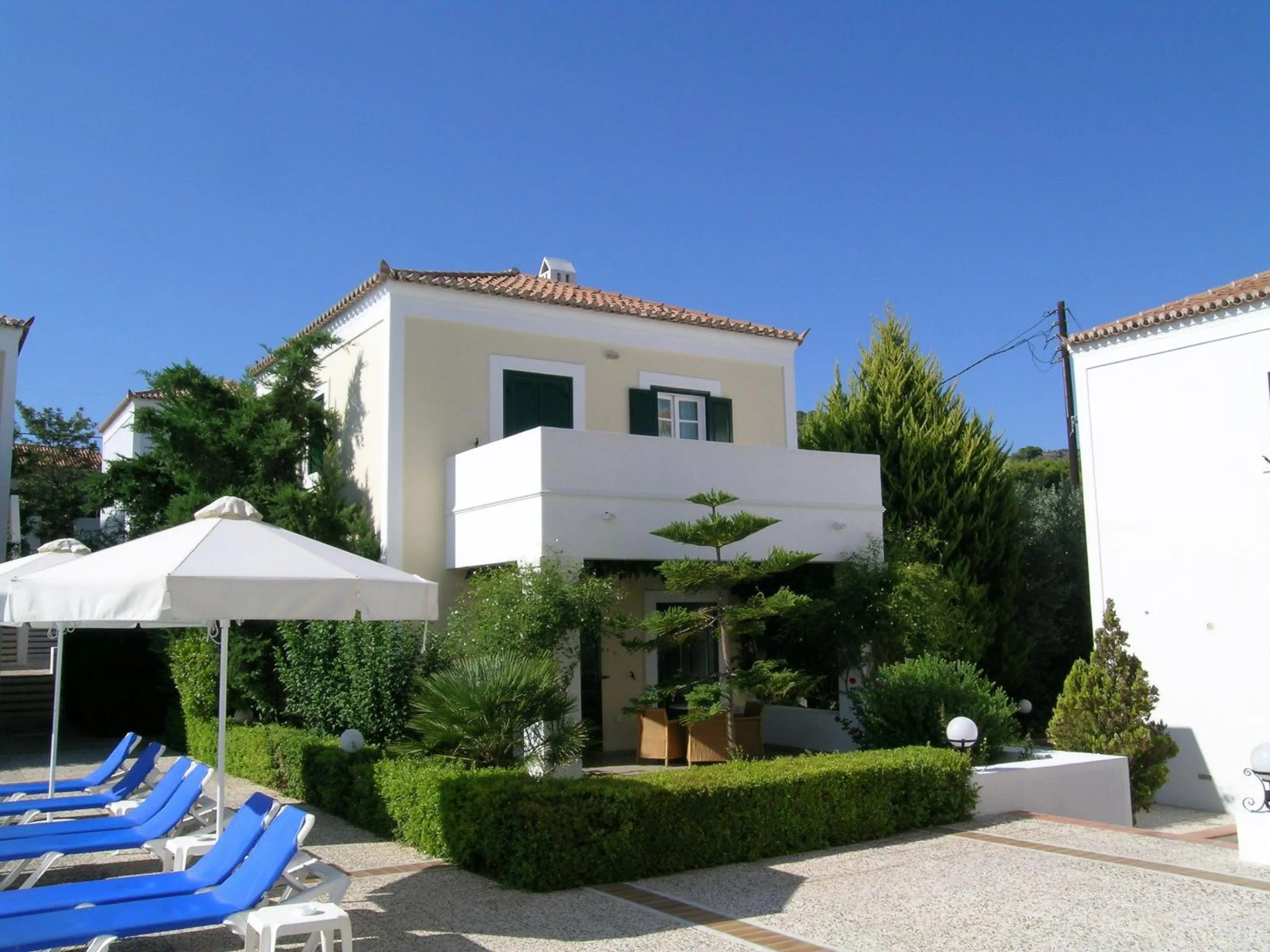 Facade/entrance in Nissia Traditional Residences Spetses