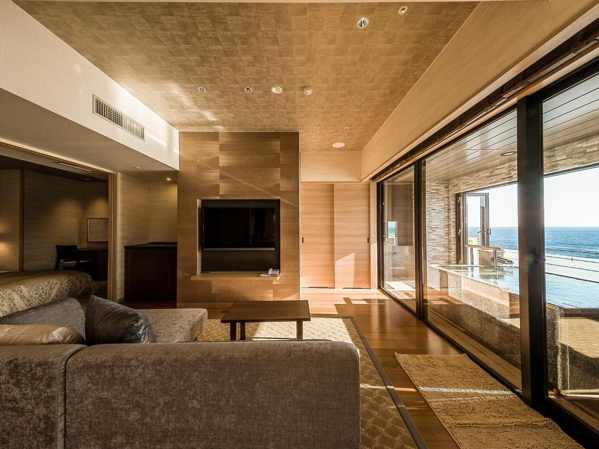 Area and facilities in Inatori Ginsuiso